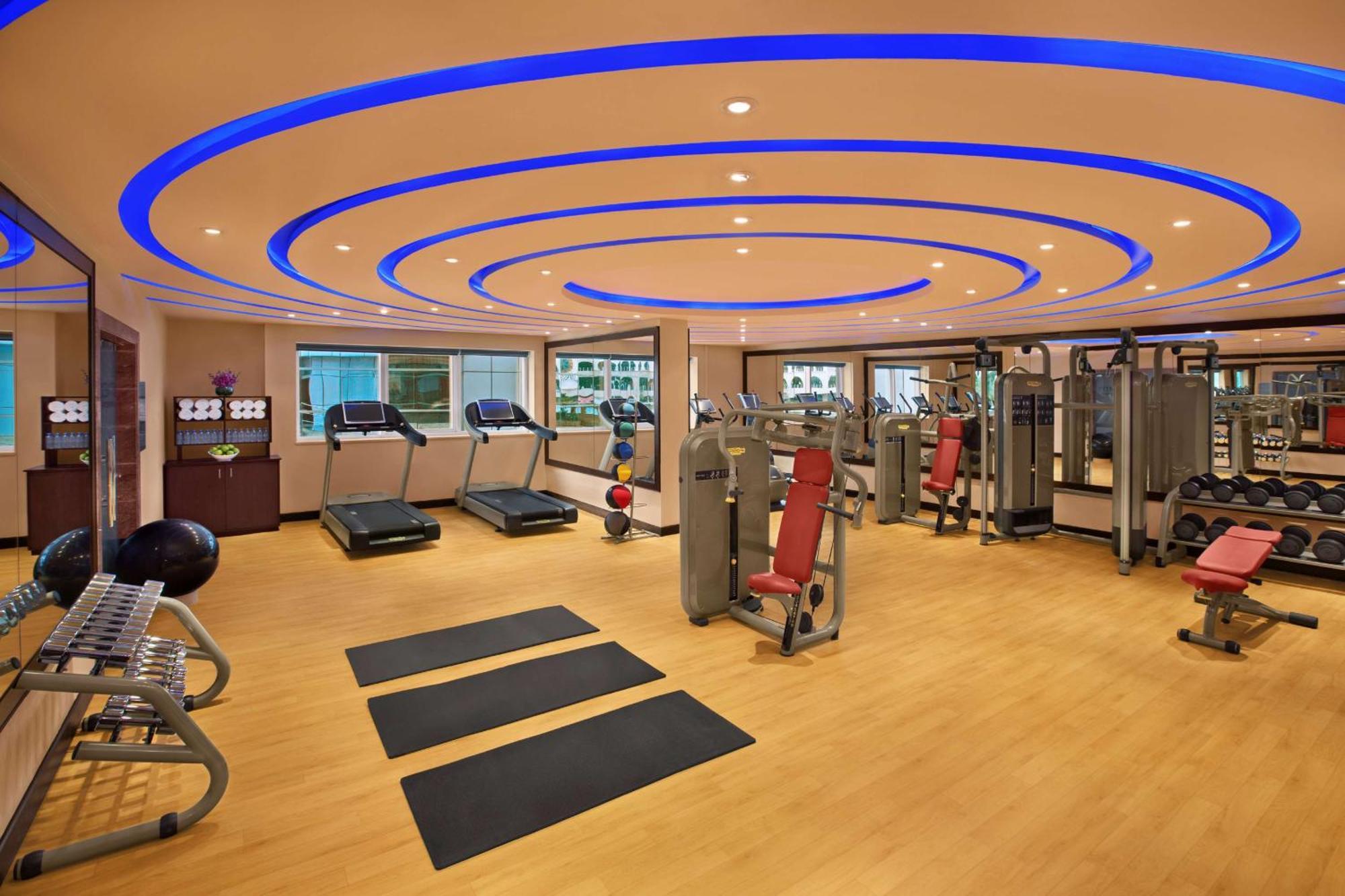 Doubletree By Hilton And Residences - Al Barsha 4*