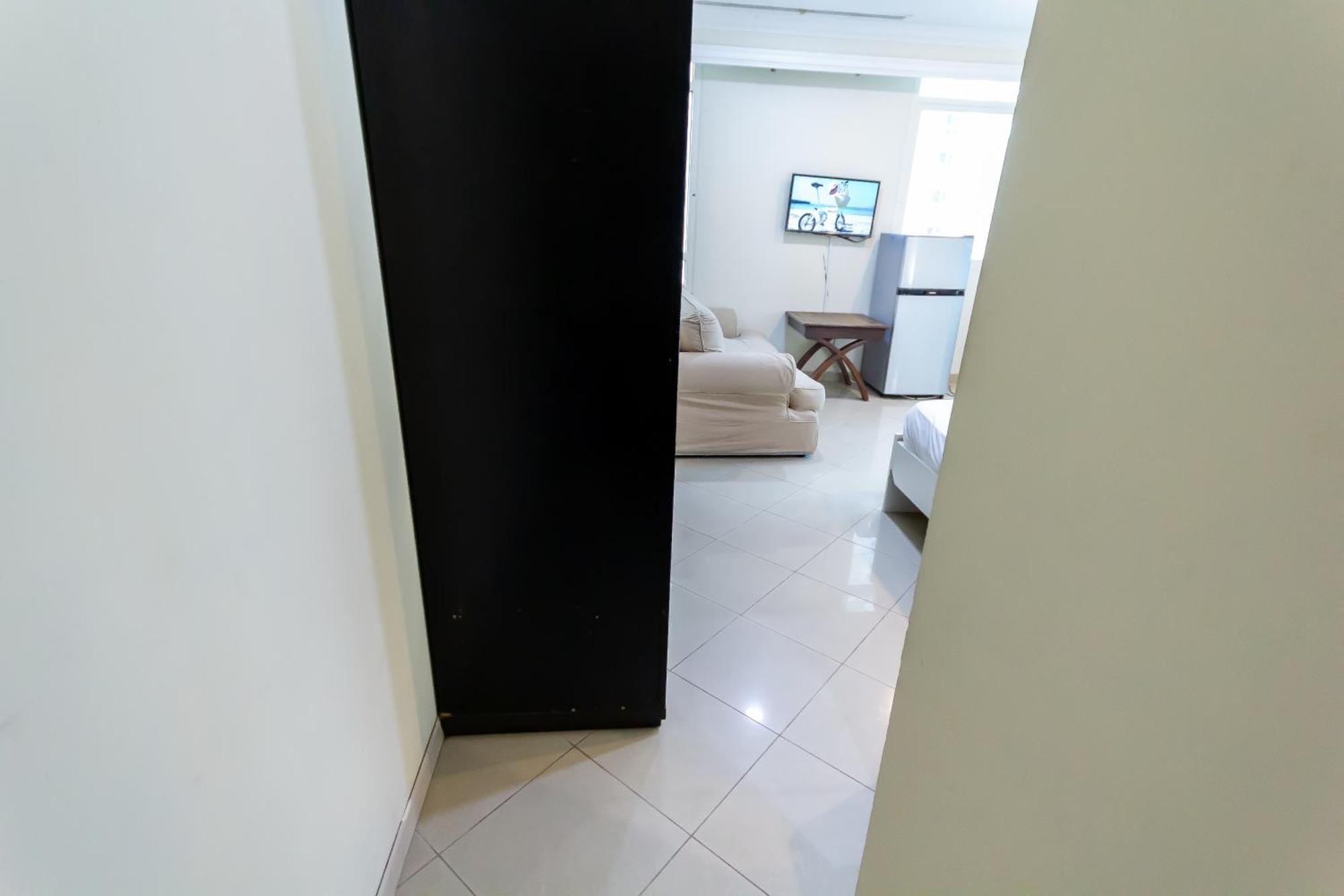 Big For ' Girls ' Only At Dubai, Marina Homestay *