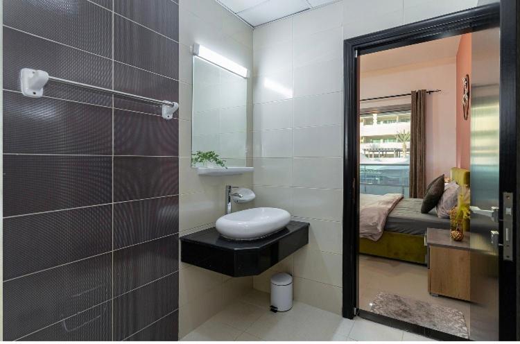 Seasoning At Duba Marina Apartment *
