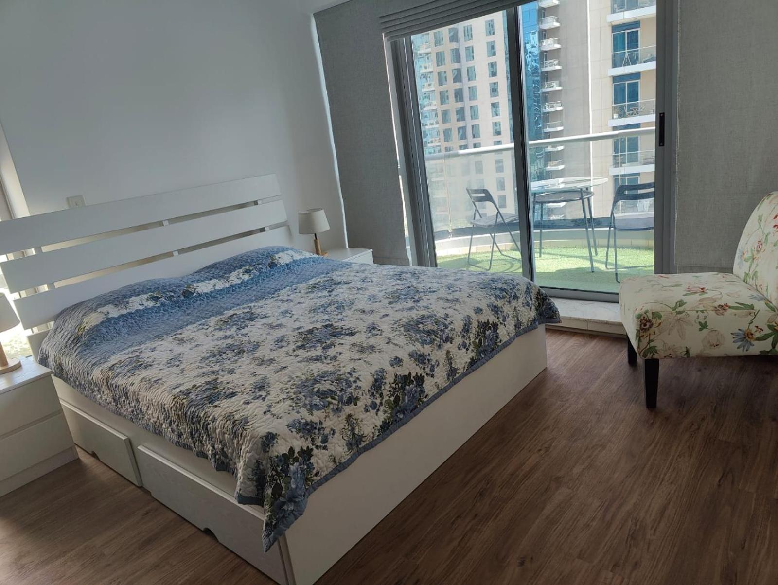 1br Apartment, Stunning Marina View, 5 Min Walk To Jbr Beach, 30 Sec Walk To Tram And Bus Stations