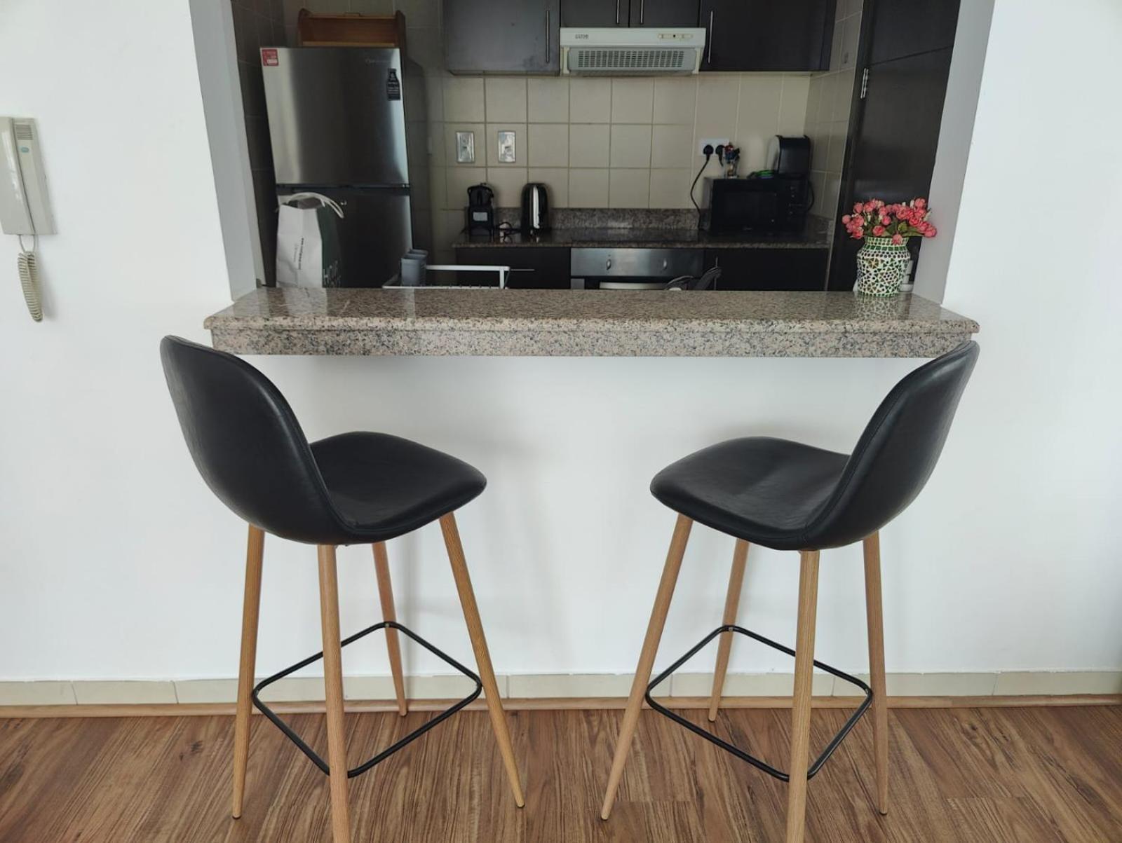 1br Apartment, Stunning Marina View, 5 Min Walk To Jbr Beach, 30 Sec Walk To Tram And Bus Stations Apartment Dubai