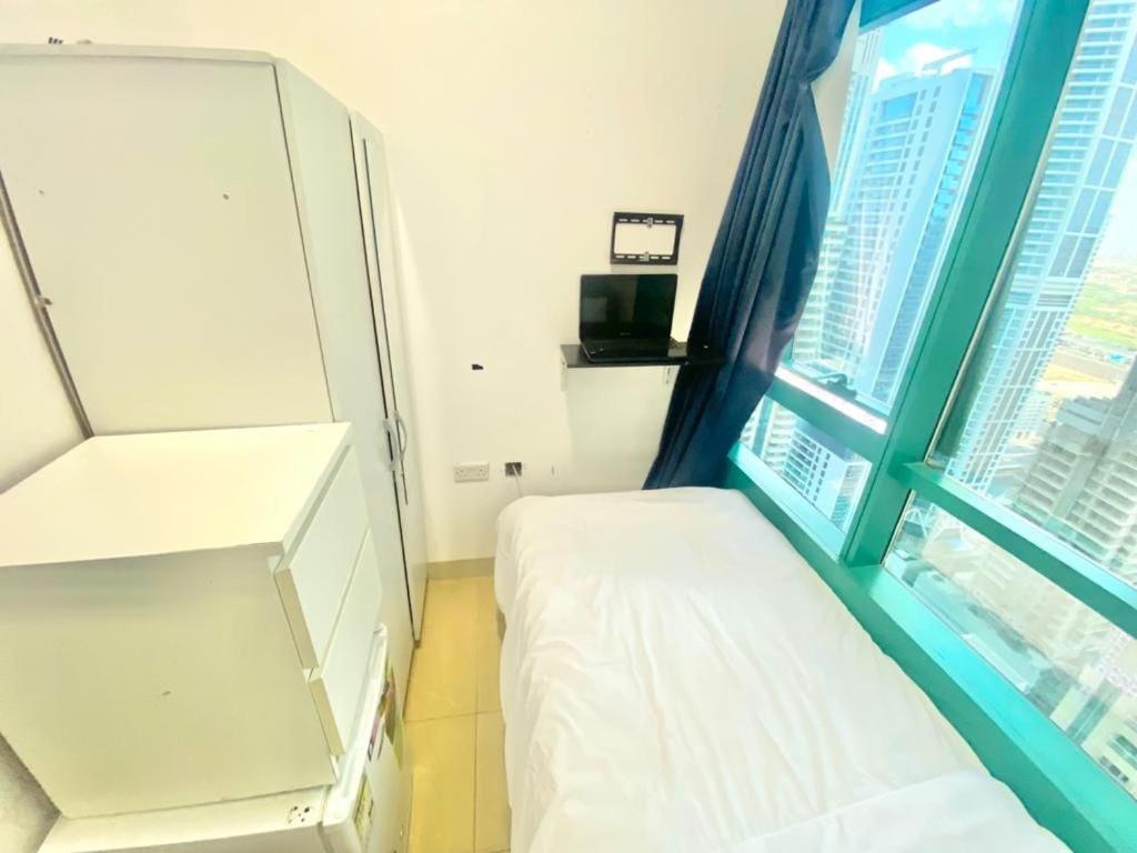 Nice Budget And Bed Space For 
