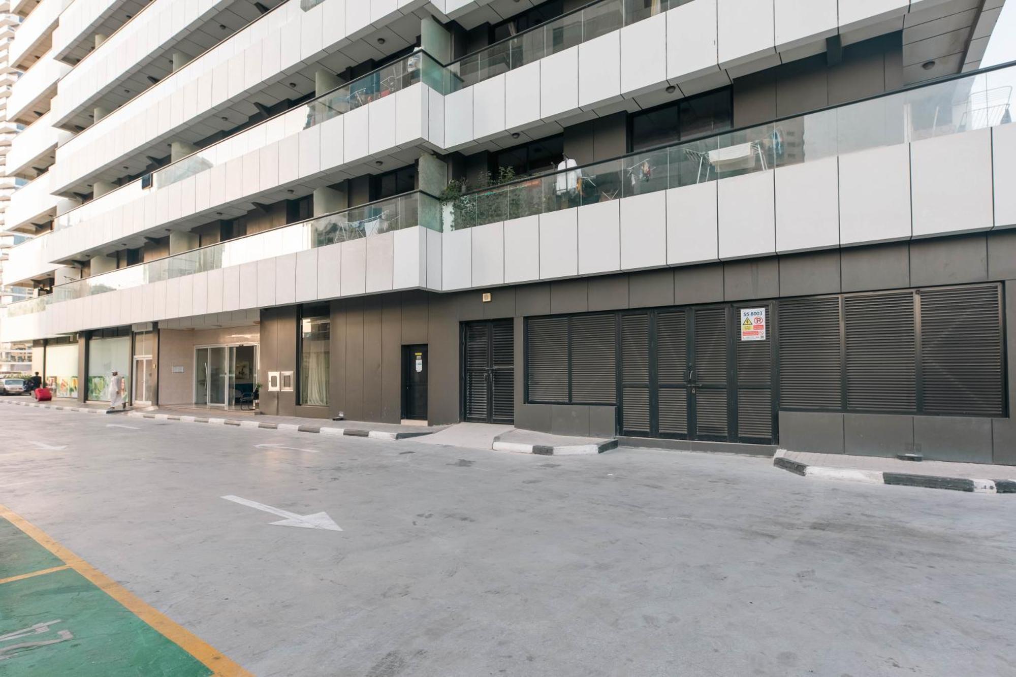 Holiday home Urban Caves - Modern Steps From The Walk Jbr