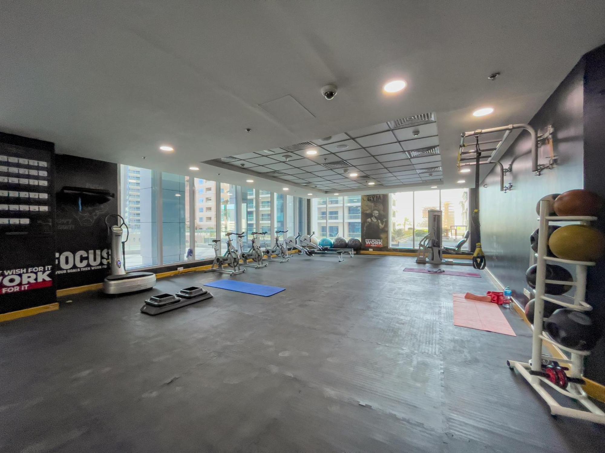 Marco Polo - Stylish And Spacious 2 Bedroom With Marina, Views Apartment