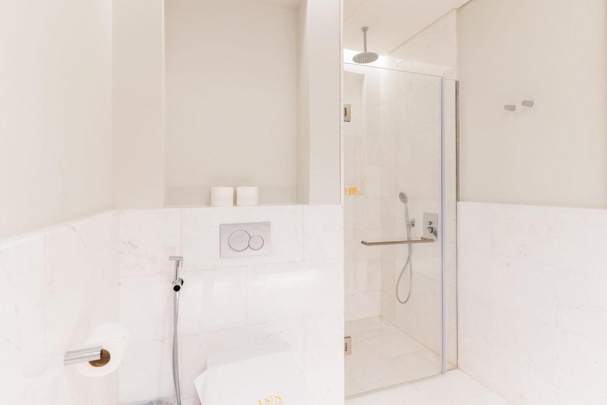 Apartment In The Palm Tower 5 Star Facilities