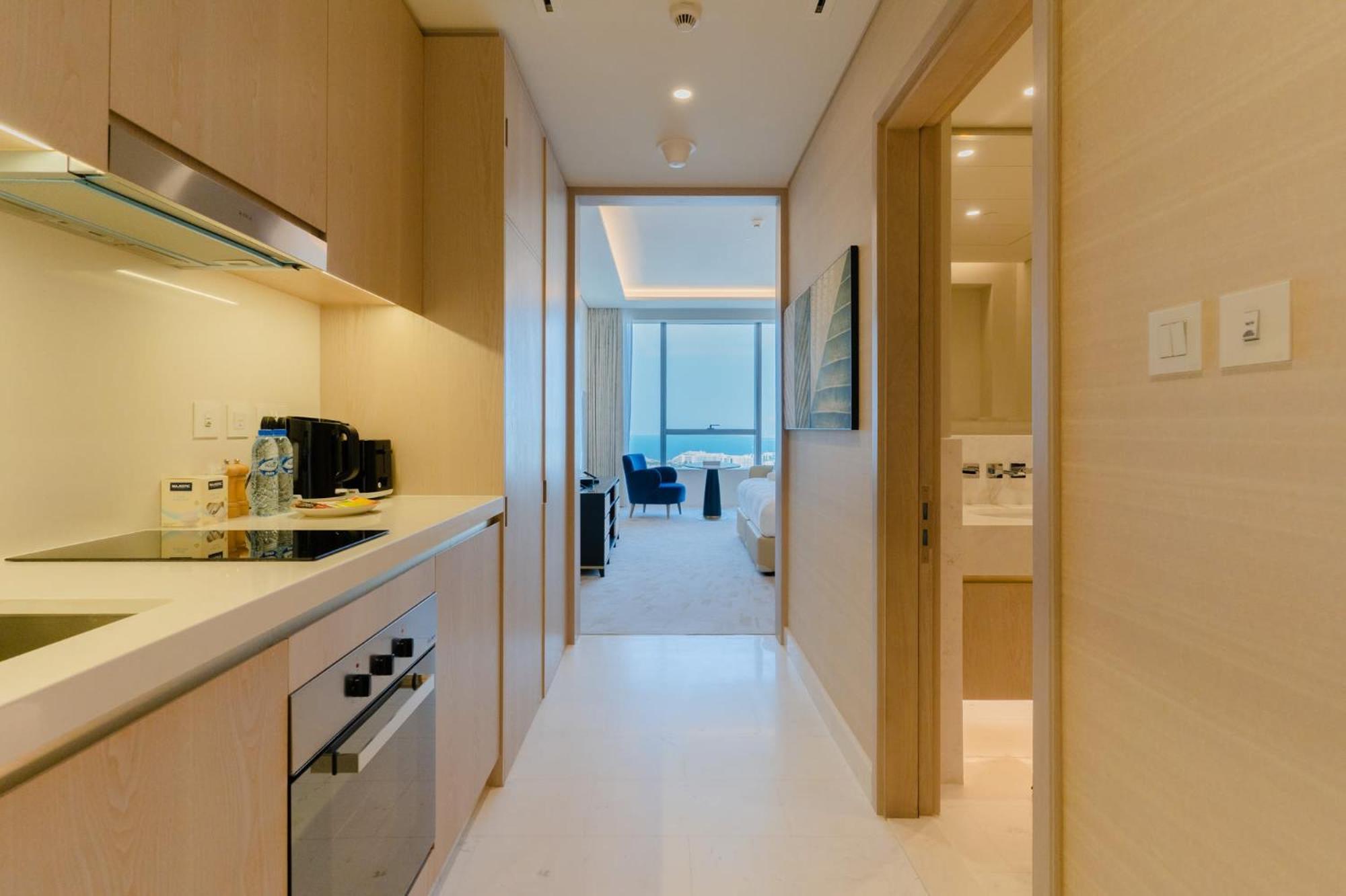 Apartment In The Palm Tower 5 Star Facilities Dubai