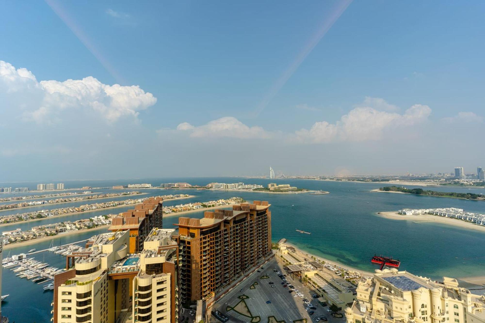 Apartment In The Palm Tower 5 Star Facilities Dubai