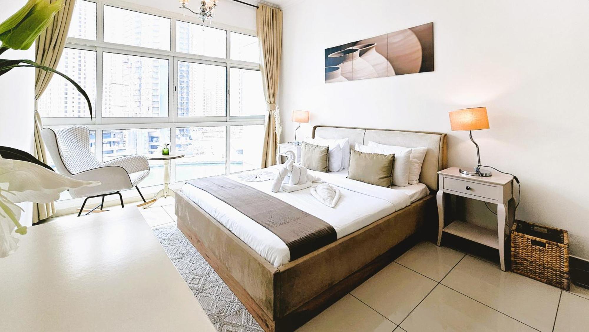 Serene 1br With Stunning Marina Views In Marina - The Atlantic Apartment
