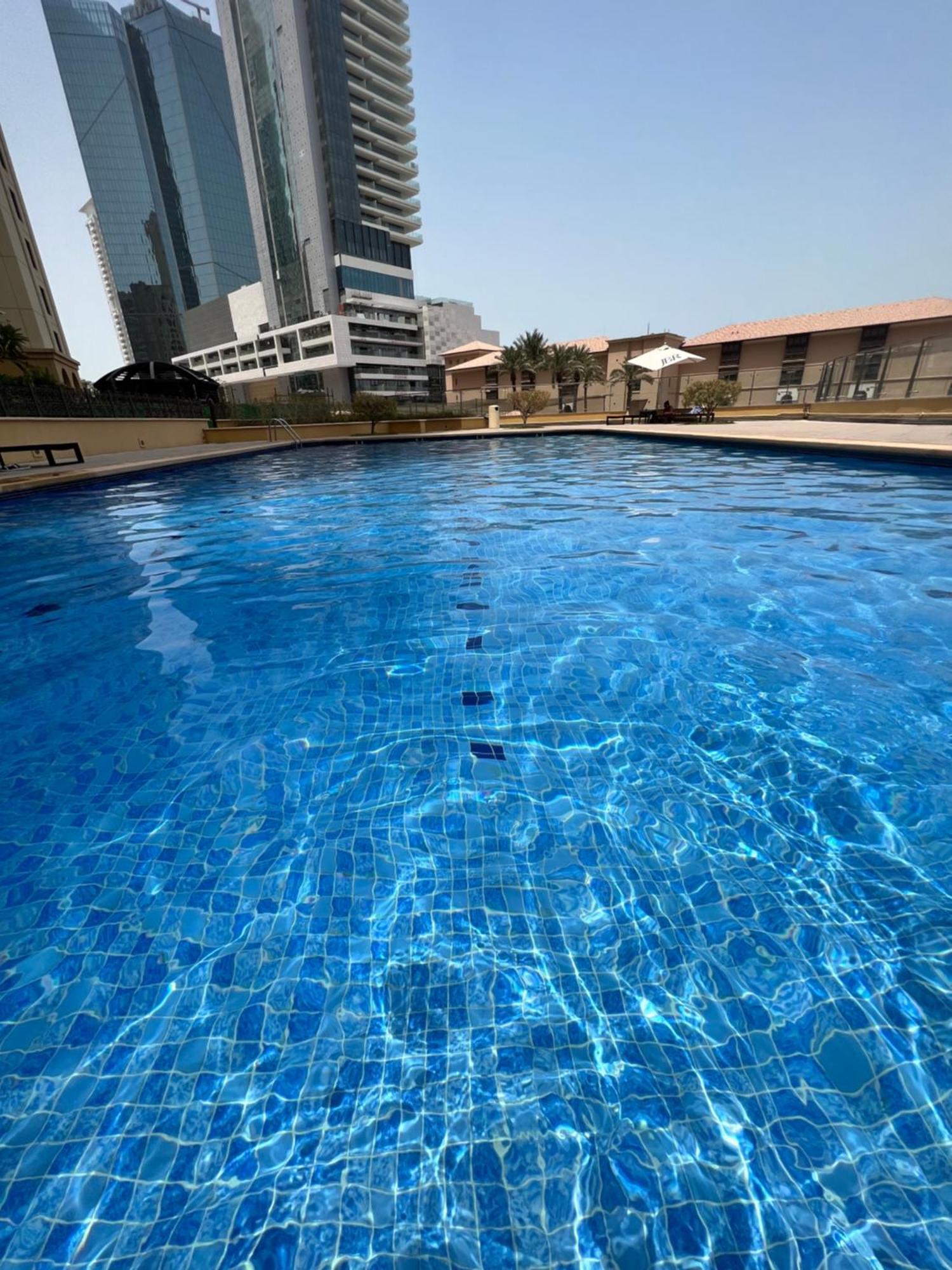 Robin Jbr * Dubai