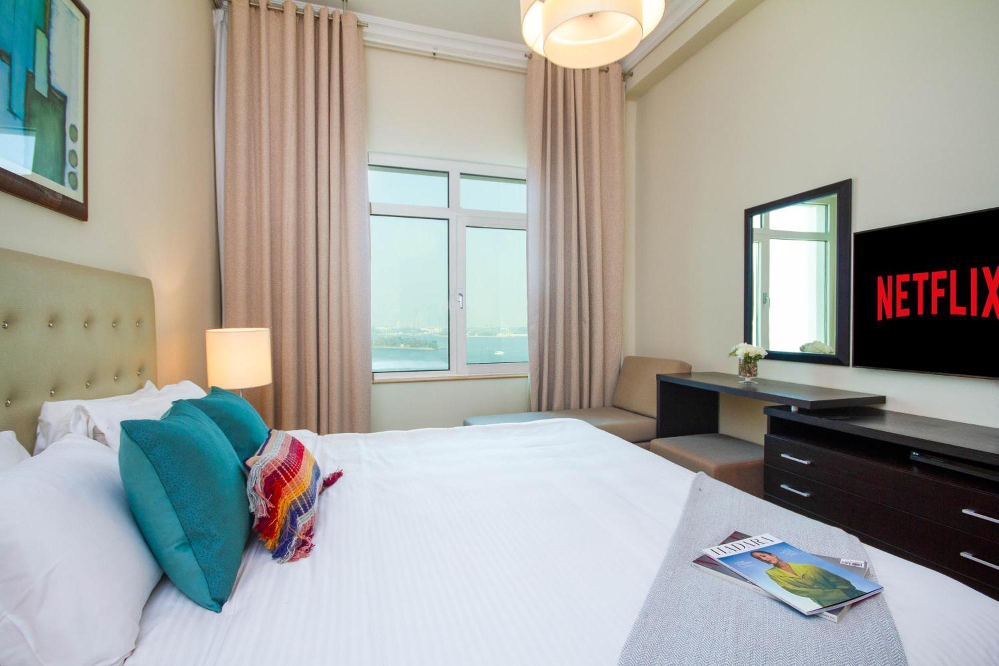 Bespoke Homes - Palm Jumeirah- 1 Bedroom Sea View With Pool & Access, Al Haseer