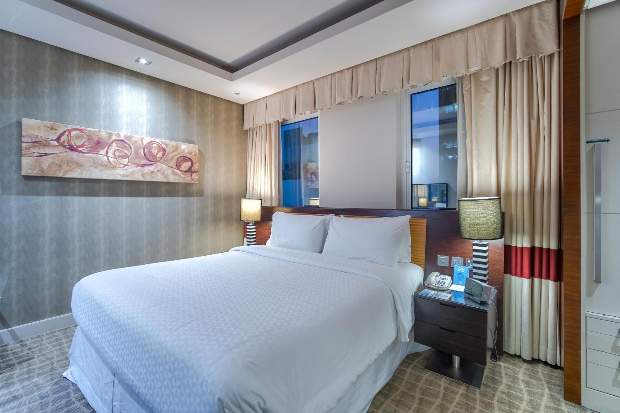 Majestic Premier Burdubai Hotel 4*