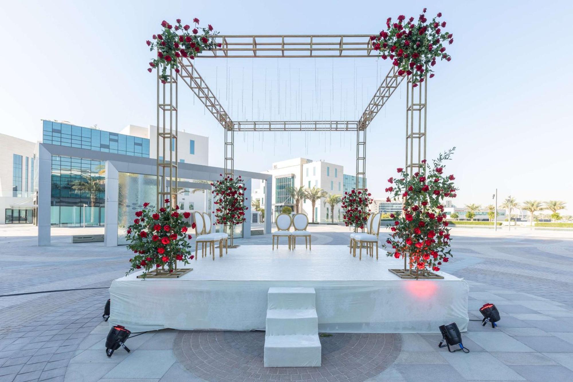 Hotel Radisson Red Silicon Oasis 4*