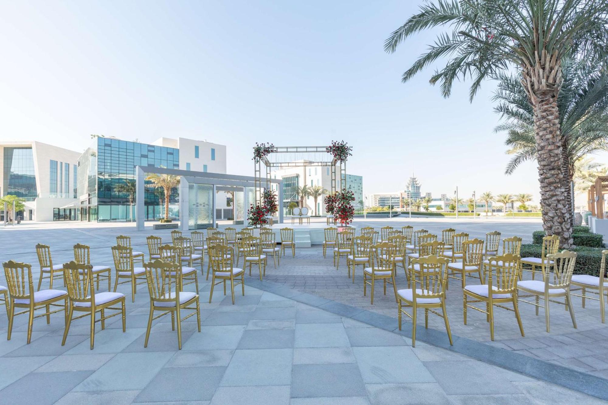 Hotel Radisson Red Silicon Oasis Dubai