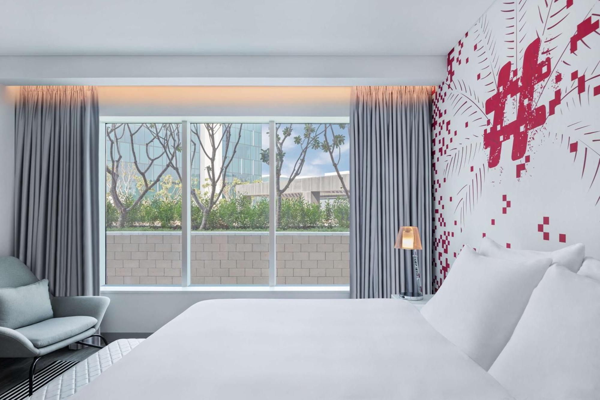 Radisson Red Silicon Oasis Hotel 4*