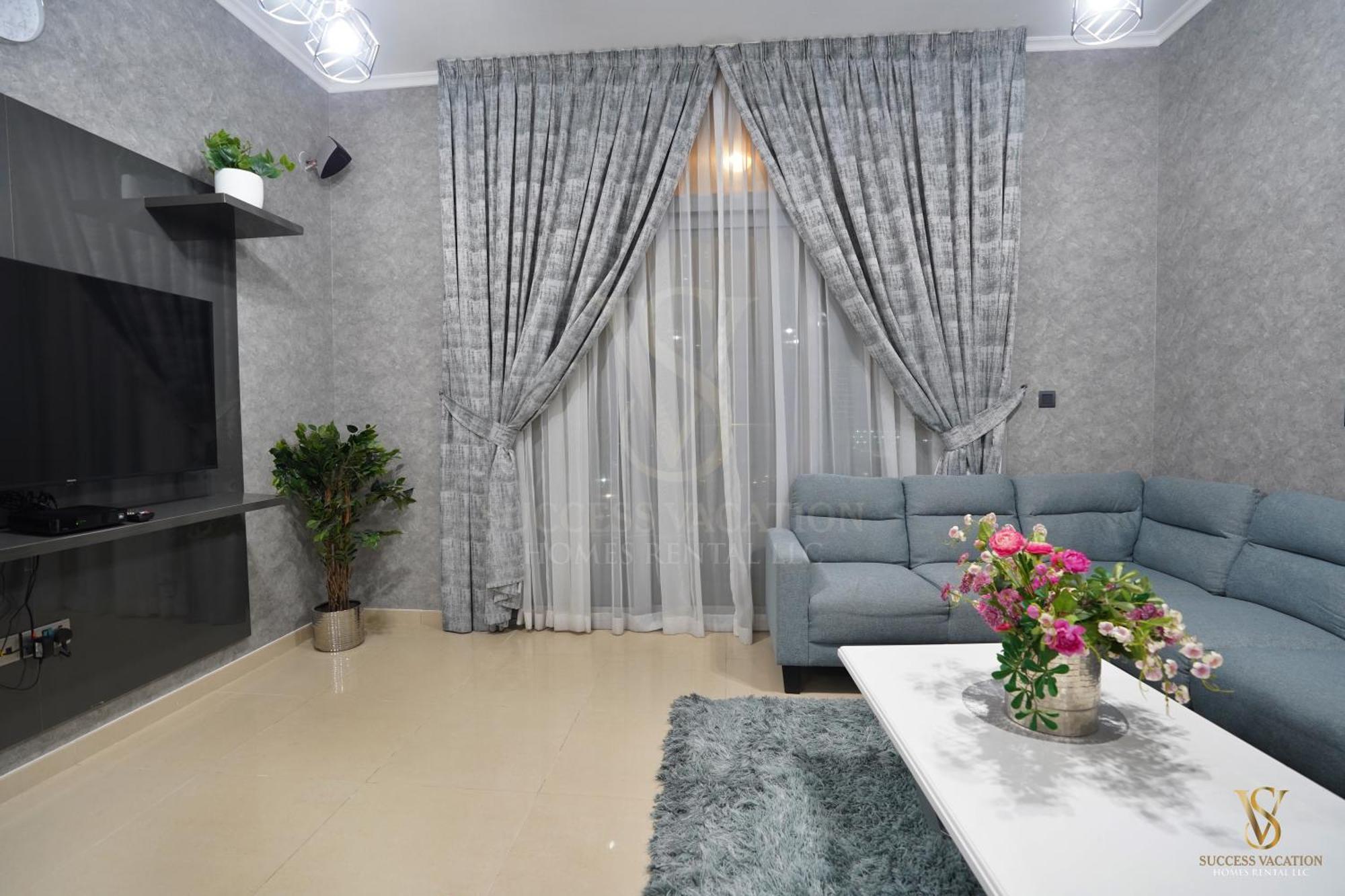 Success Luxury - 5 Min Away Marina Corniche - Free Housekeeping Provided Everyday-24-7 Staff Available For Services Daire