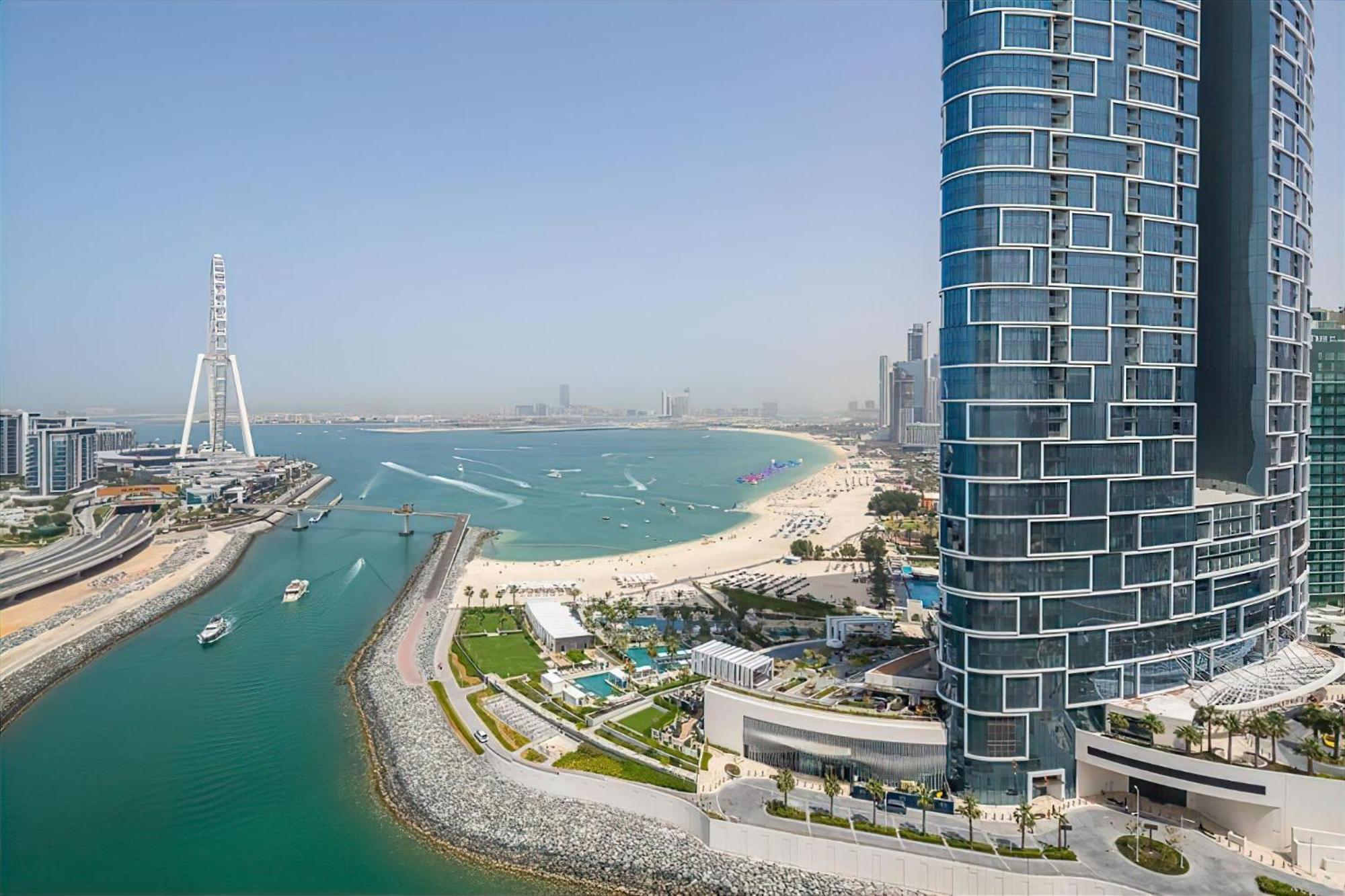 Marina Eye View: Luxury * Dubai