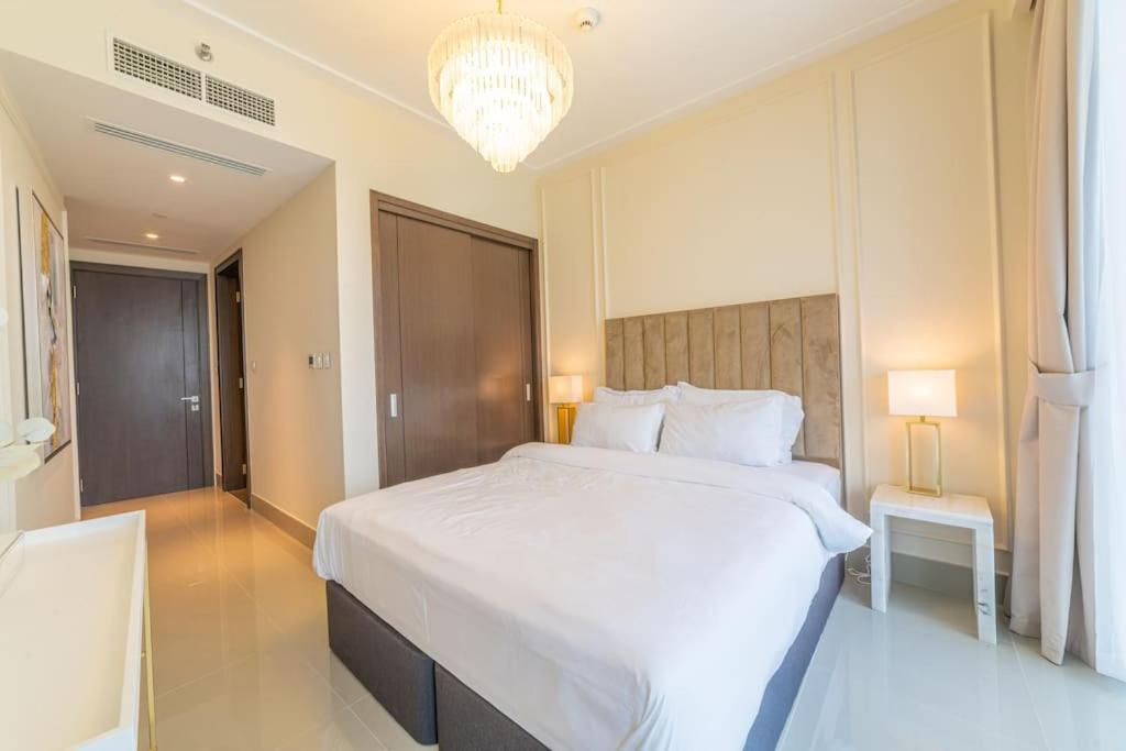 First Class 3br With Full Burj Khalifa And Fountain View Apartment Dubai