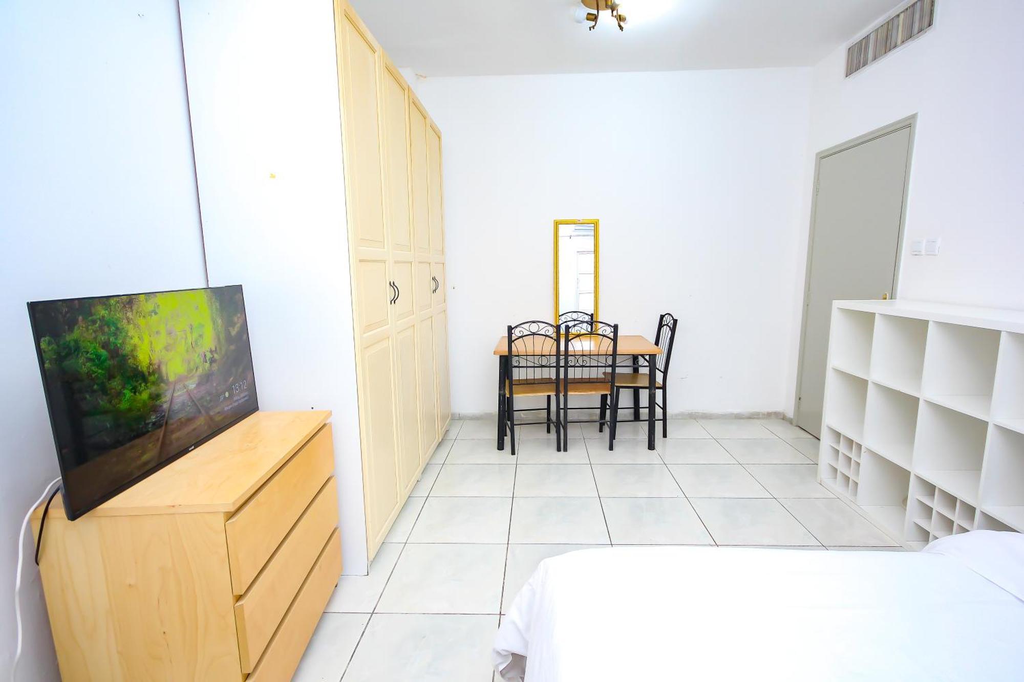 Relaxing Private In Compound Housing Near Burj Alarab 124 Homestay *