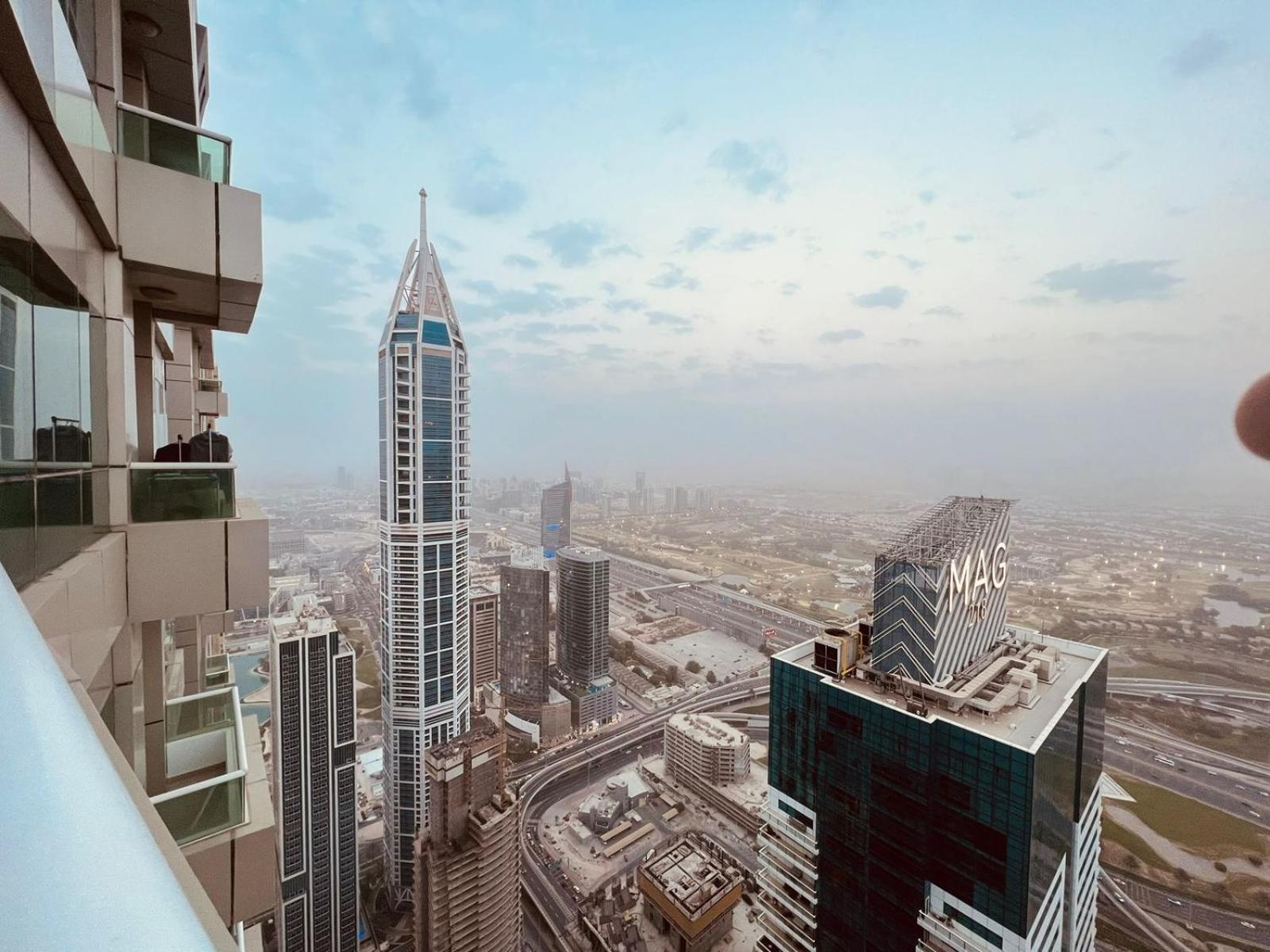 Apartment High Floor With Skyline & Burj Khalifa View 3 Bedroom Unit Marina