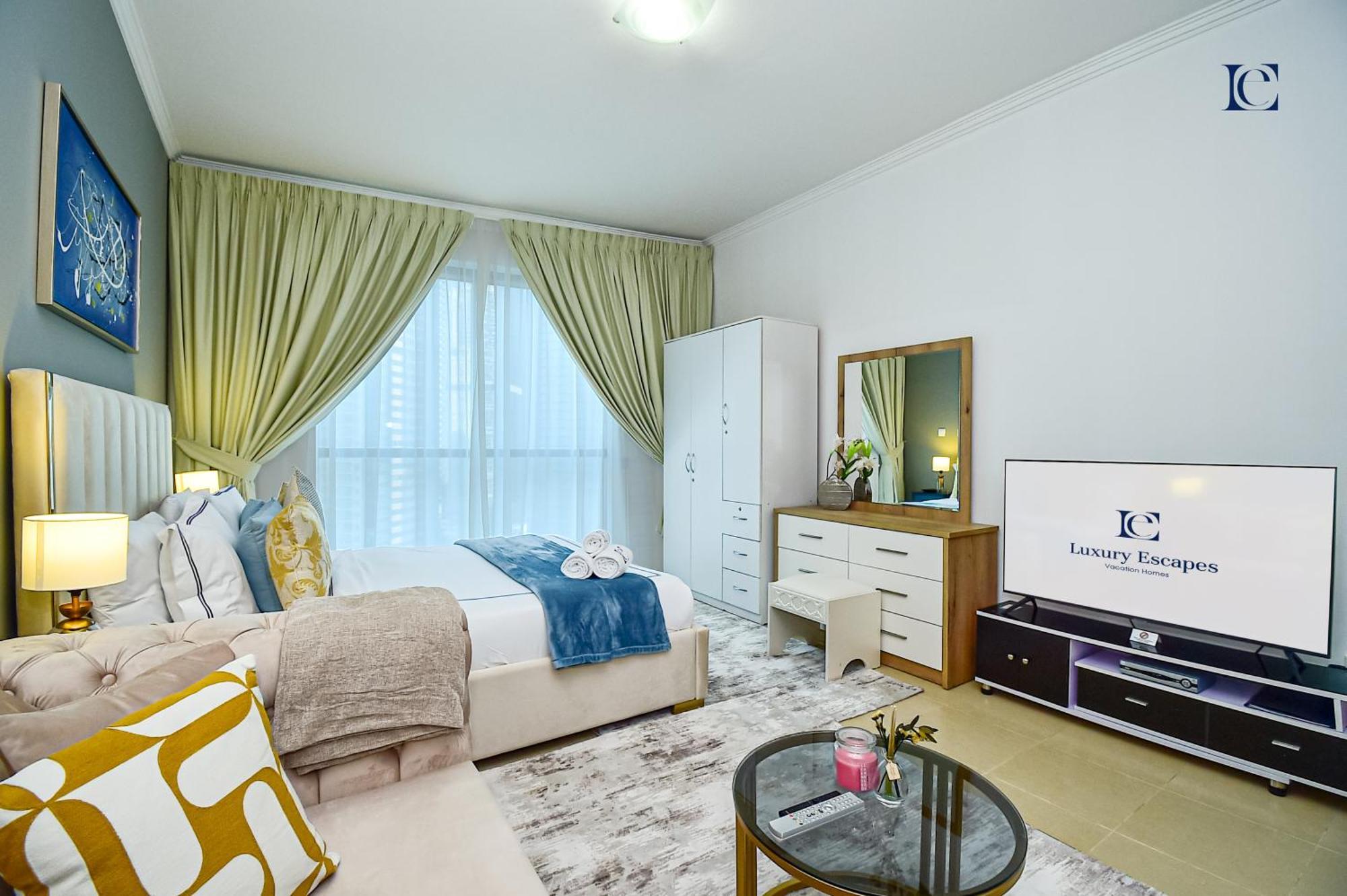 Luxury Escapes - New View In Jlt - Near Metro Apartment