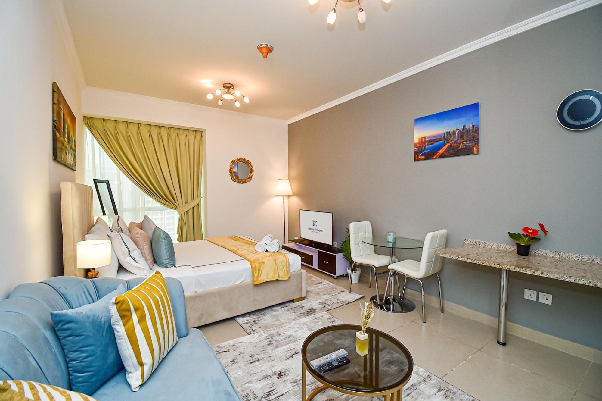 Luxury Escapes - Cozy - Goldcrest Executives Jlt Dubai