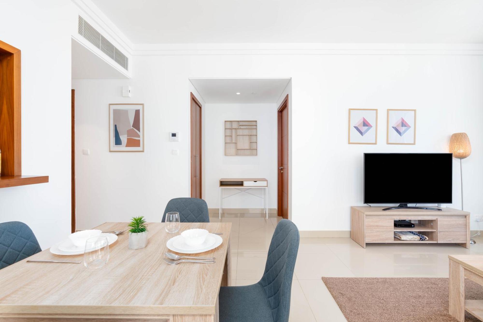 Unified Vacation Homes-1 Bed Apt With Stunning View-high Floor-free Pool Gym Apartment *