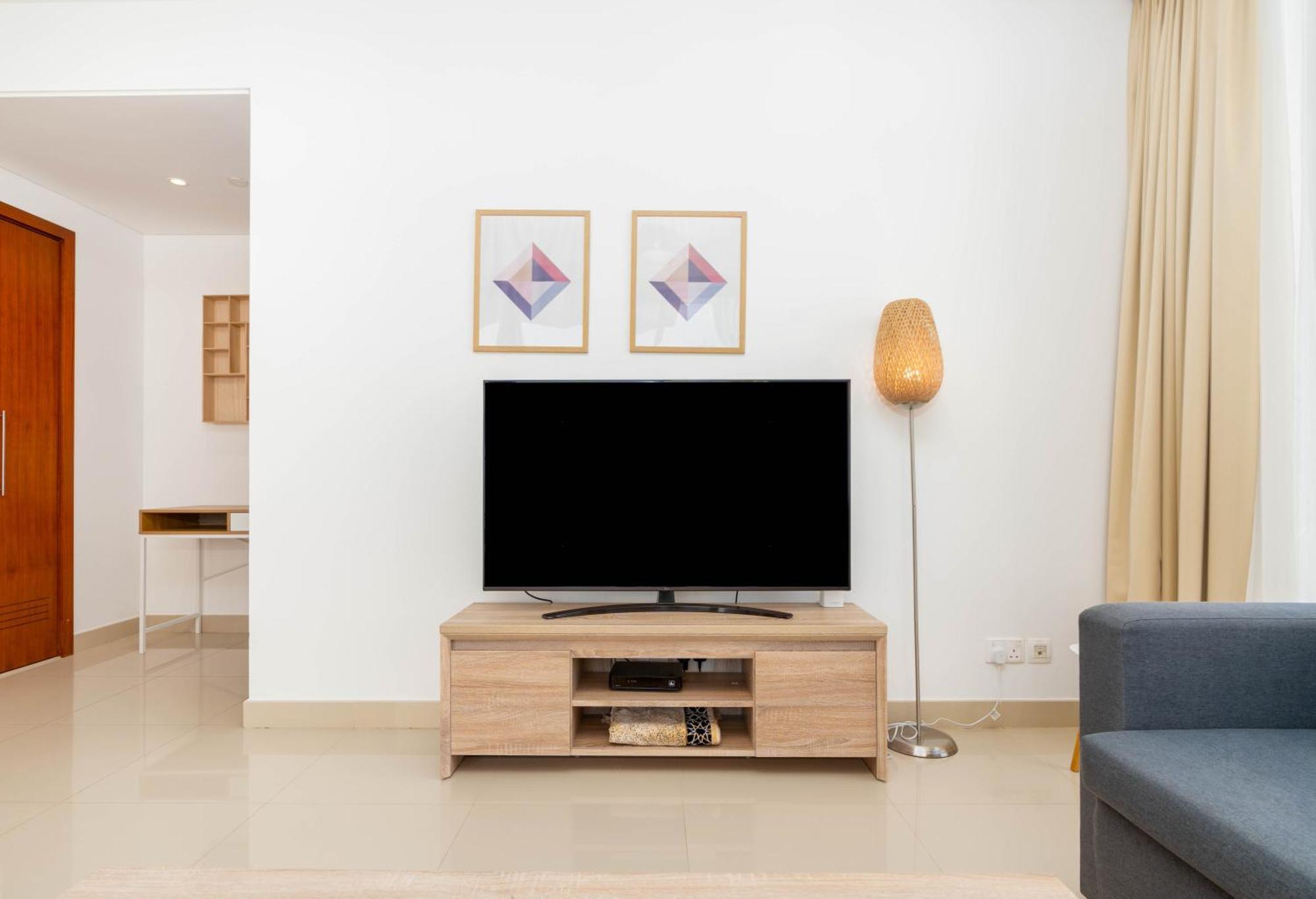 Unified Vacation Homes-1 Bed Apt With Stunning View-high Floor-free Pool Gym * Dubai