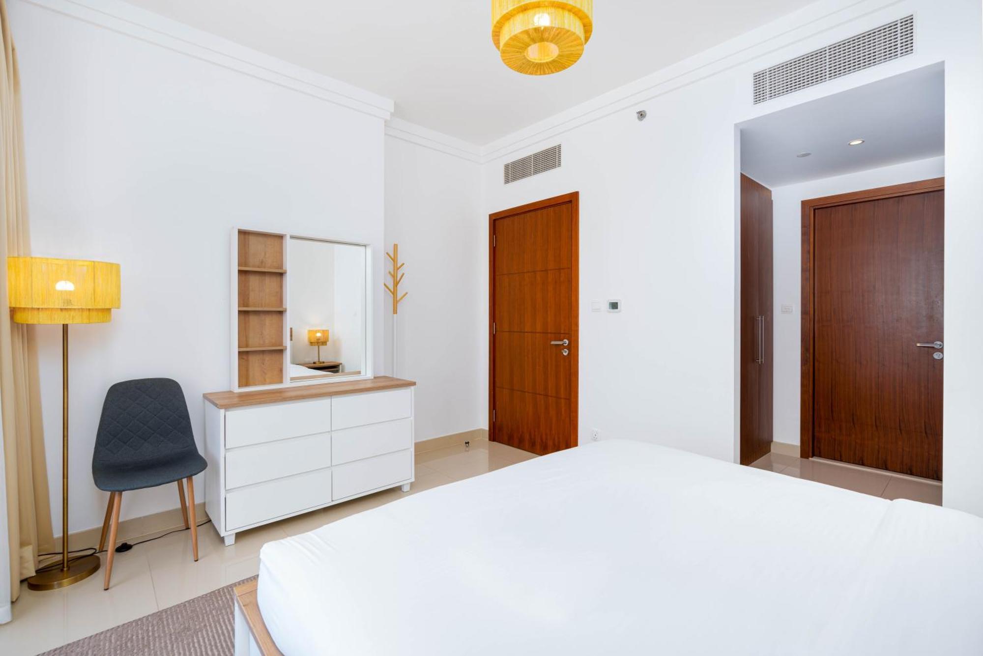 Unified Vacation Homes-1 Bed Apt With Stunning View-high Floor-free Pool Gym * Dubai