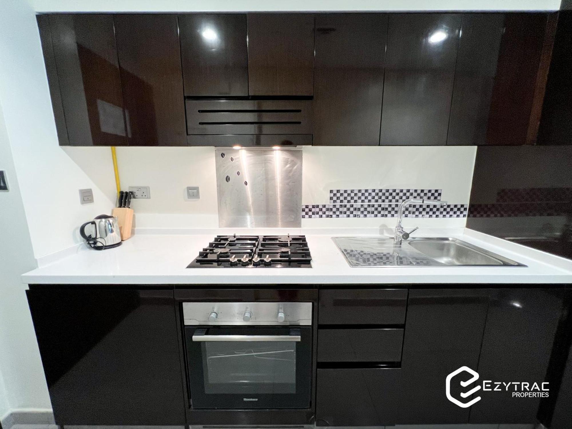 In Damac Majestine Business Bay - Ezytrac Apartment *