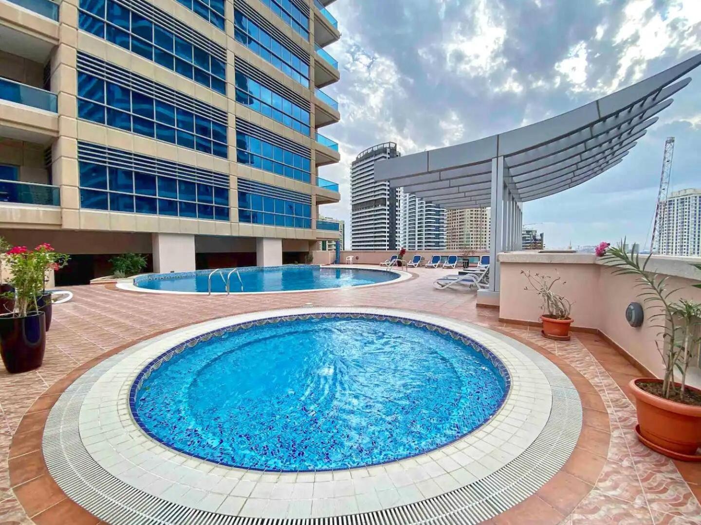 Luxury 1 Bedroom With Sea View *
