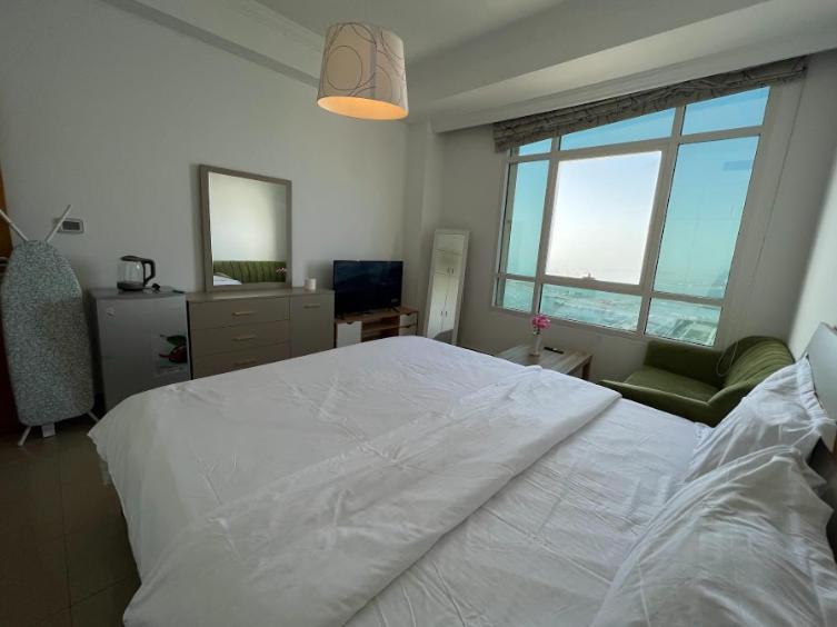 Homestay Big For ' Girls ' Only At Dubai, Marina *