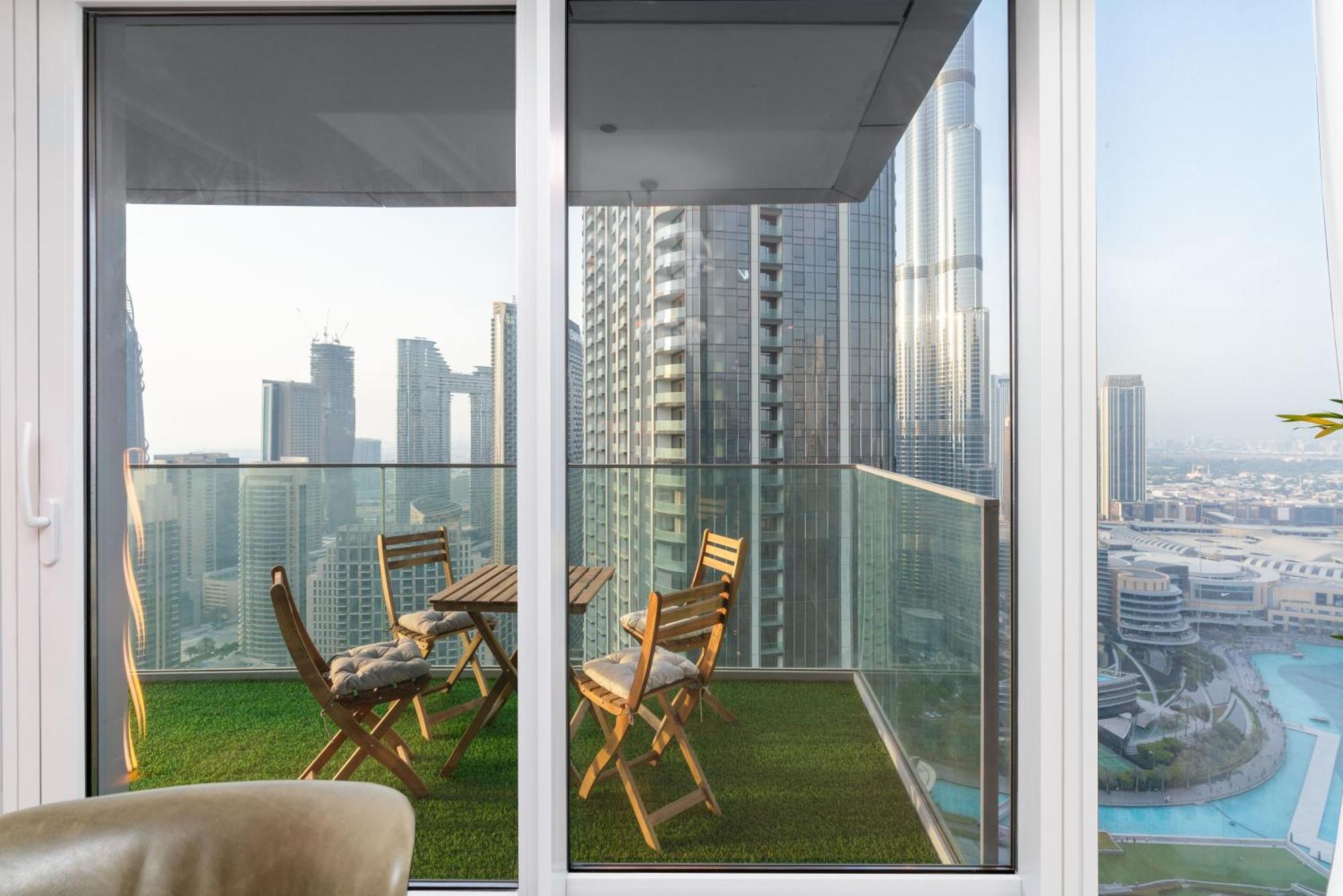 Lux Opera Grand Burj Sea & Fountain View Apartment Dubai