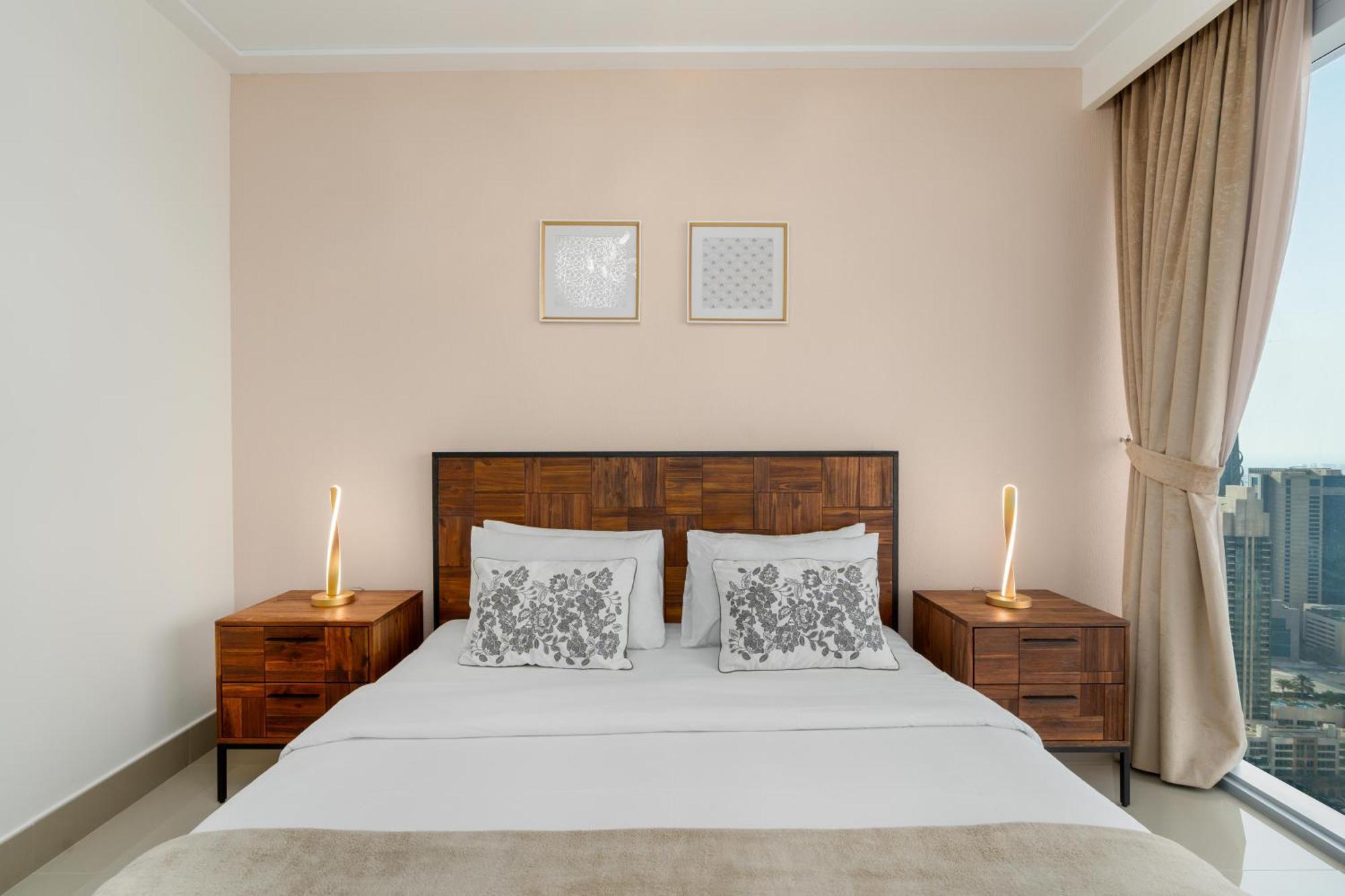 Lux Opera Grand Burj Sea & Fountain View Apartment