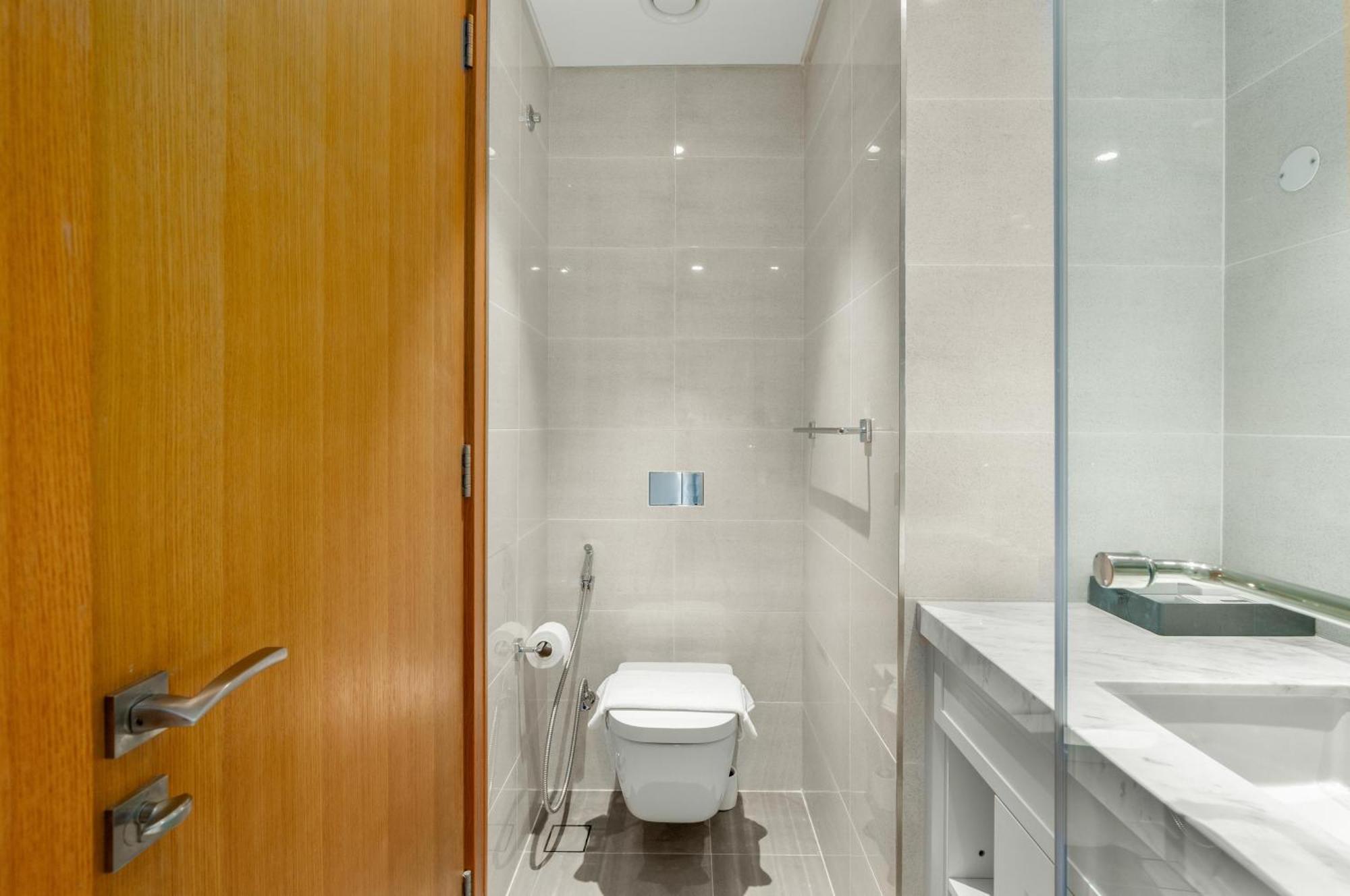 Lux Opera Grand Burj Sea & Fountain View Apartment