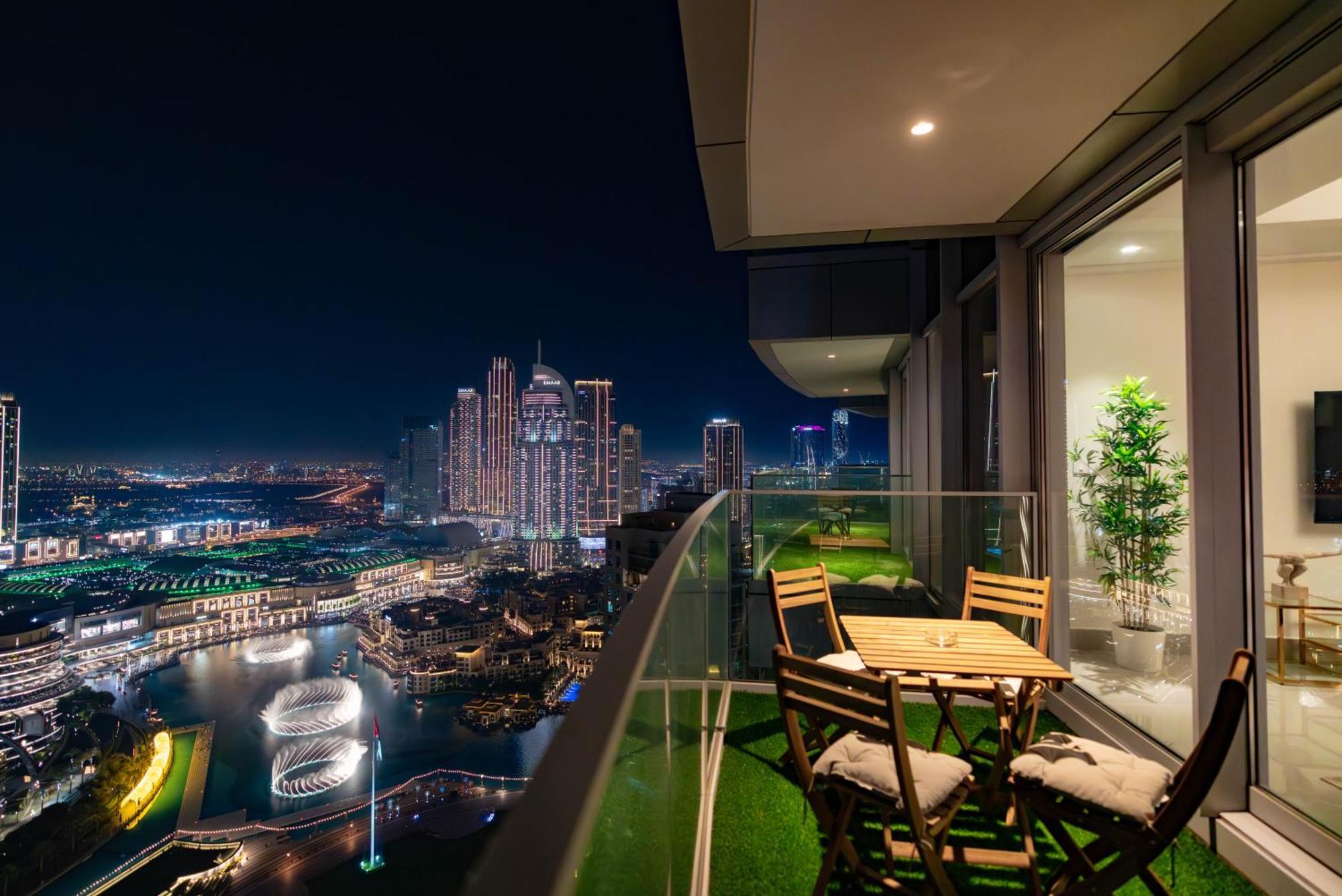 Lux Opera Grand Burj Sea & Fountain View Apartment *