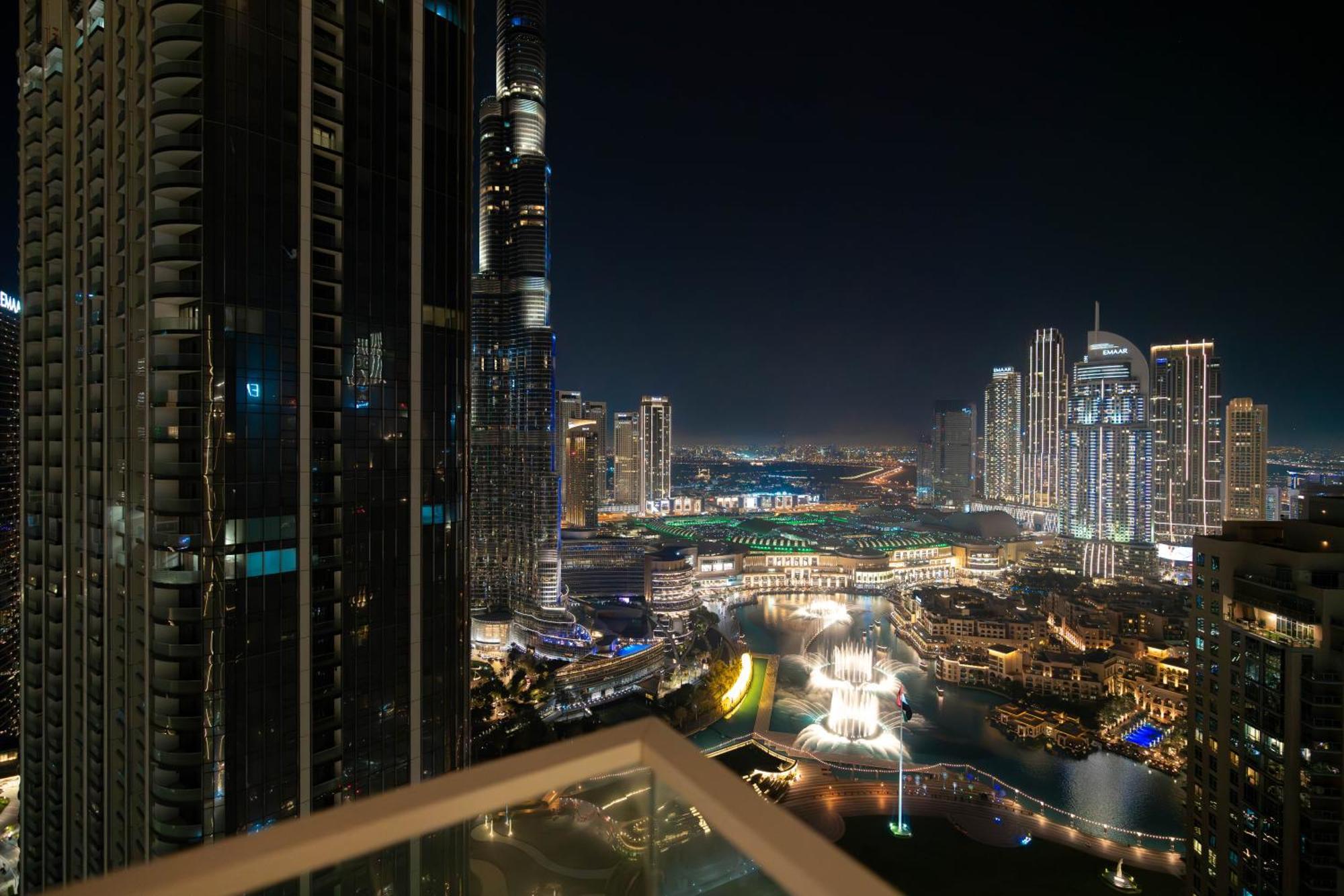 Lux Opera Grand Burj Sea & Fountain View Dubai