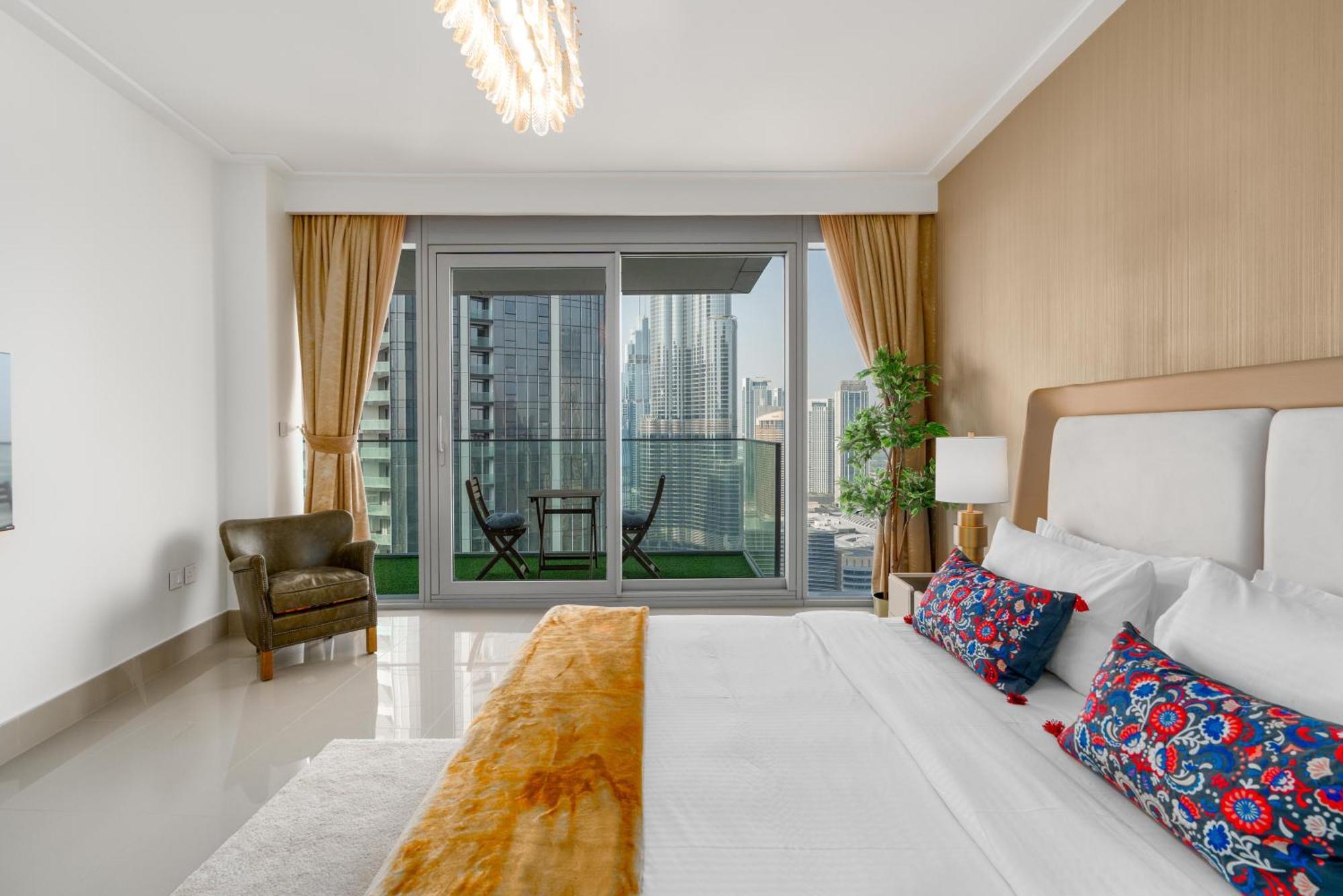 Lux Opera Grand Burj Sea & Fountain View Apartment *