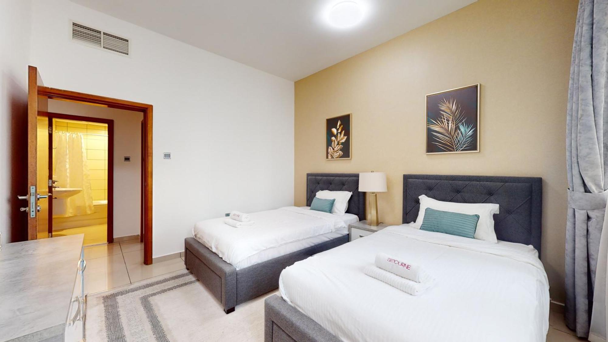 Mp12 - Luxurious 2br In Marina Pinnacle Tower *