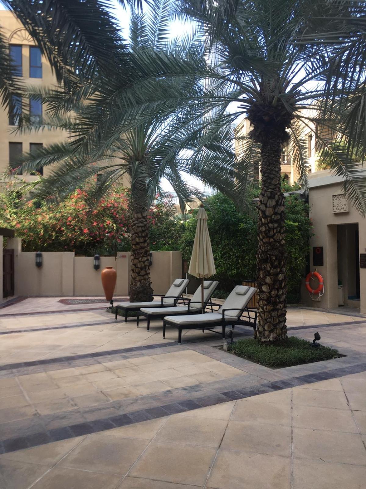 Burj Area - 5min Walk - Luxury 2 Bedroom *