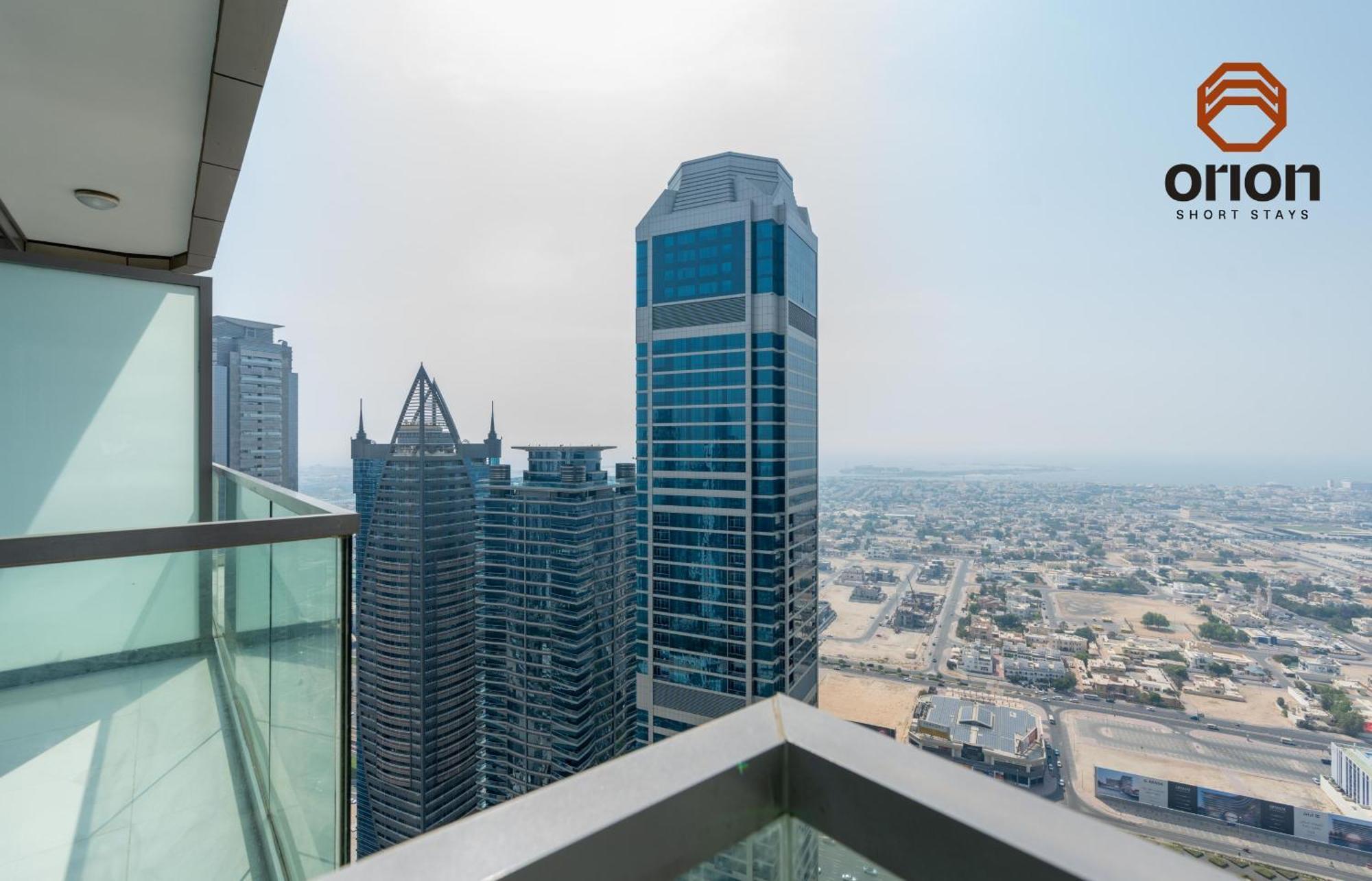 Apartment Paramount Skyline: Luxe 2-bed With Burj Views And Rooftop Oasis *