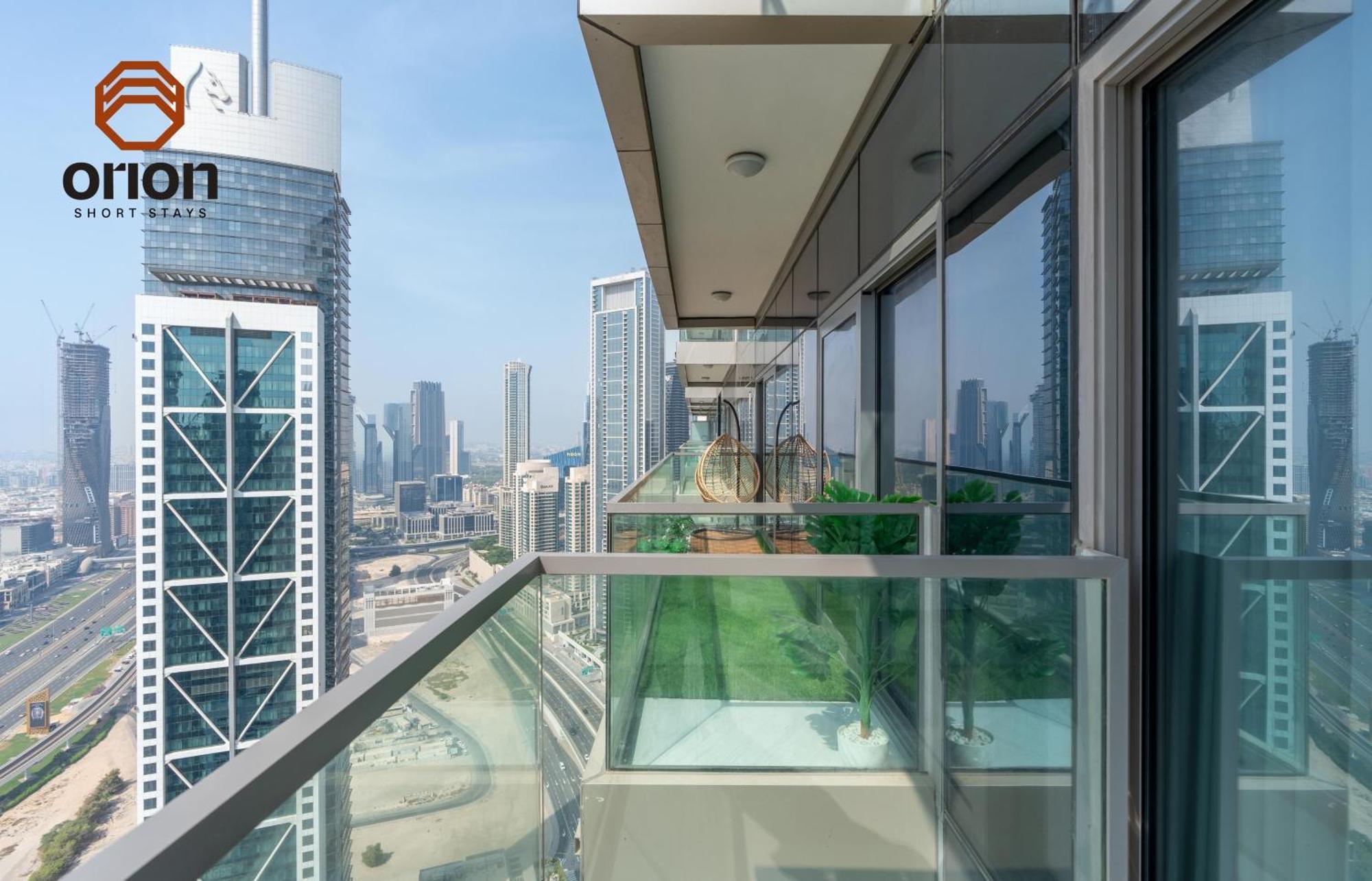 Paramount Skyline: Luxe 2-bed With Burj Views And Rooftop Oasis Apartment Dubai