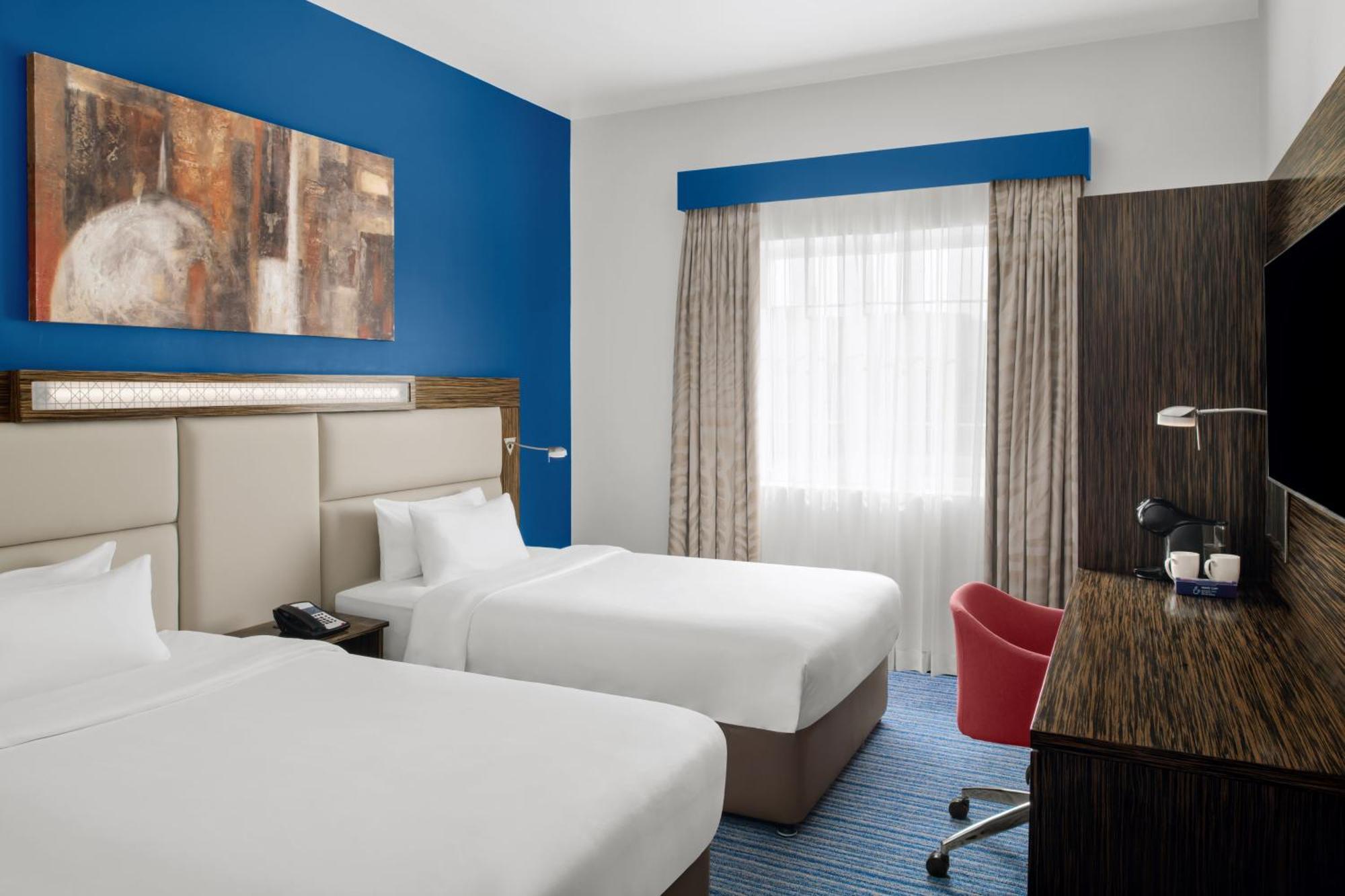 Hotel Express Safa Park By Ihg Dubai