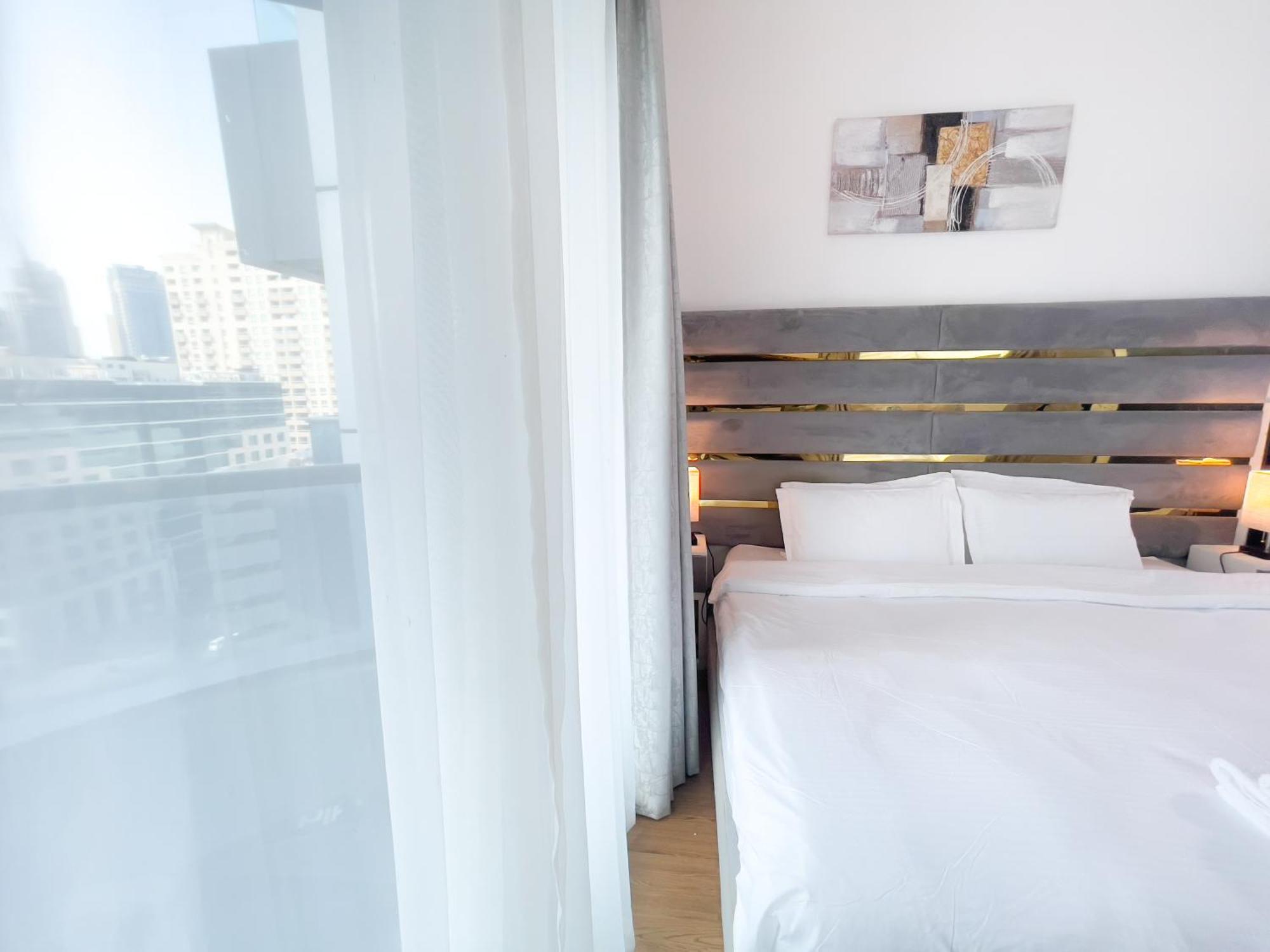 Homestay Luxury With Marina View Close To Jbr And Metro With Shared Kitchen *