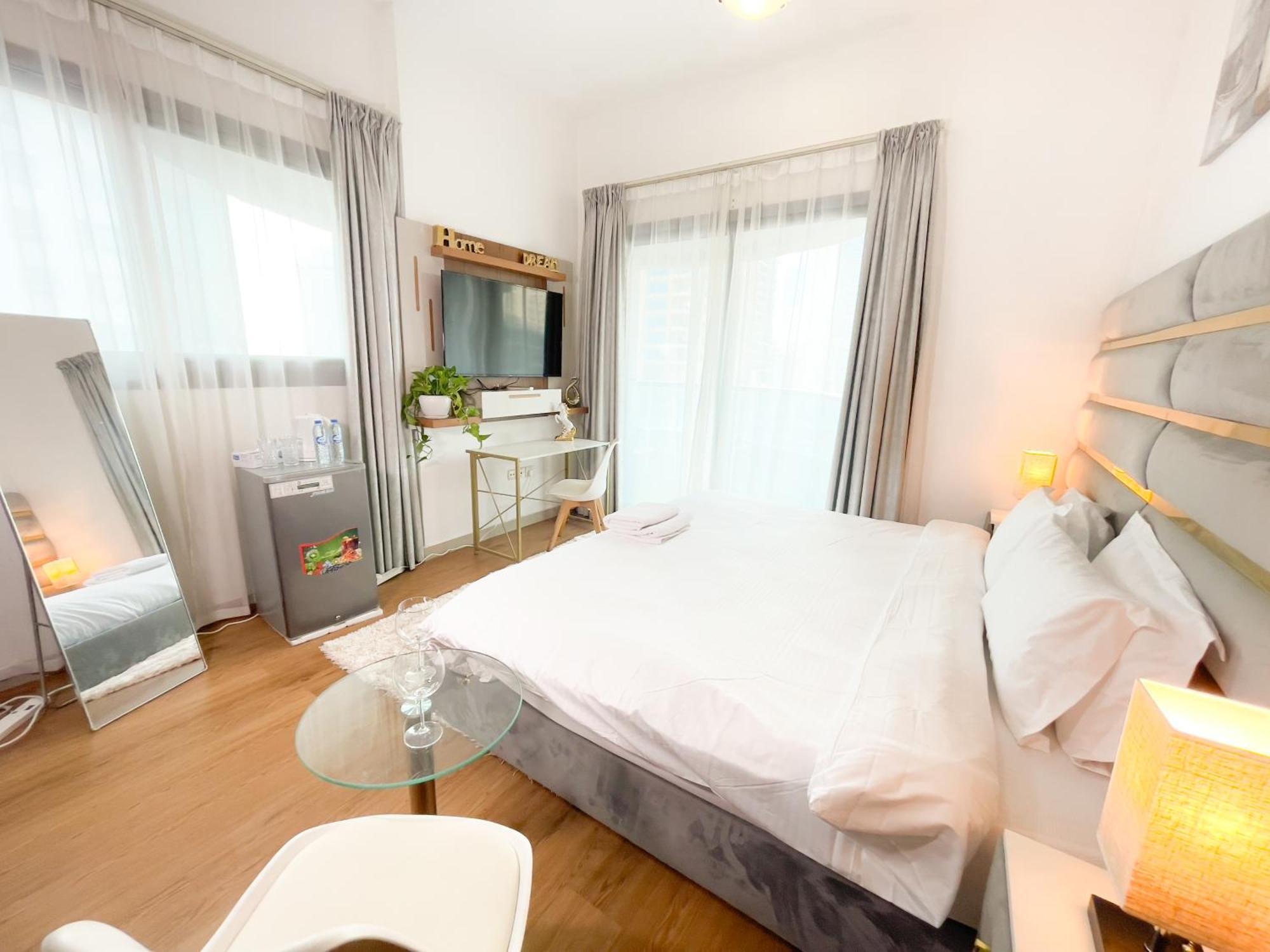 Luxury With Marina View Close To Jbr And Metro With Shared Kitchen Hospedagem domiciliar *