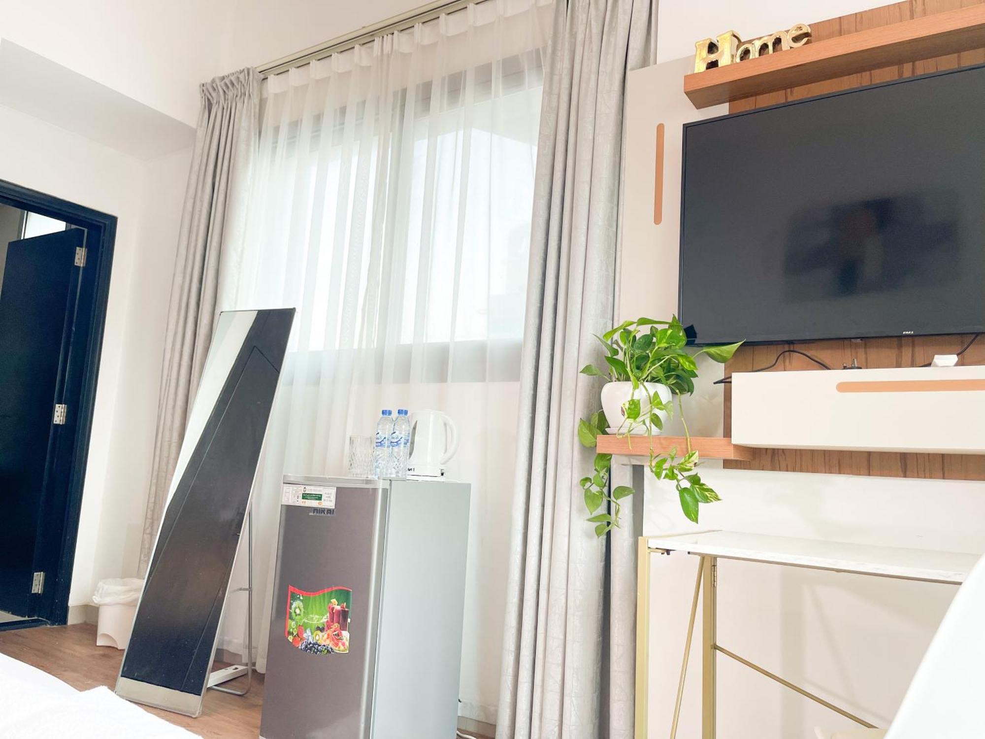 Luxury With Marina View Close To Jbr And Metro With Shared Kitchen * Dubai