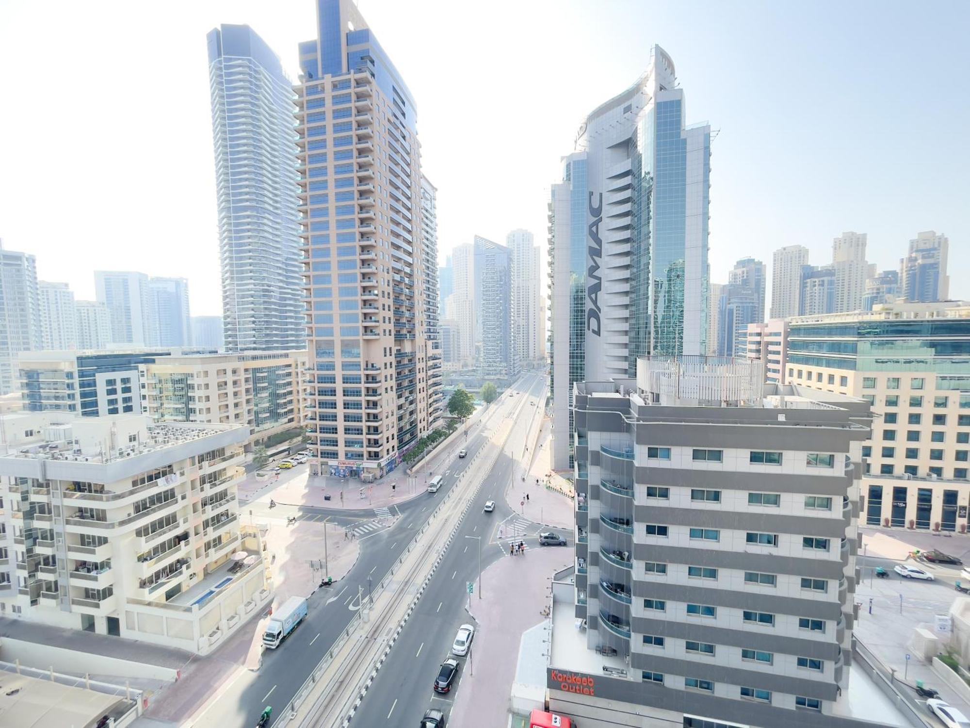 Homestay Luxury With Marina View Close To Jbr And Metro With Shared Kitchen *