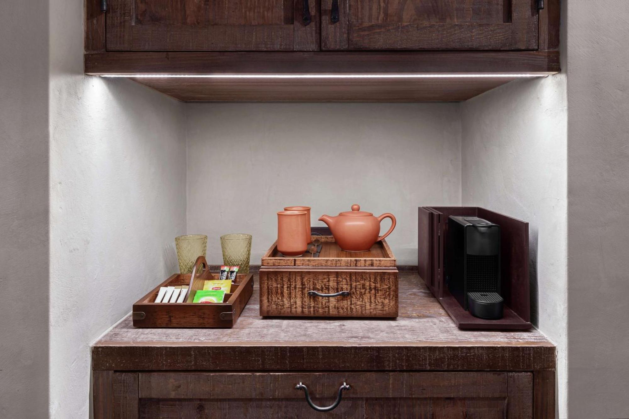 Al Seef Heritage Dubai, Curio Collection By Hilton Dubai