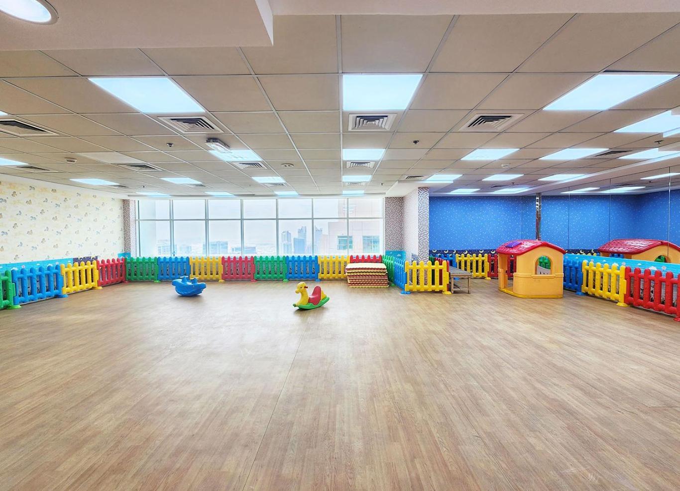 Rh- Contemporary Studio, Downtown, Near Mall & Burj Khalifa Apartment *