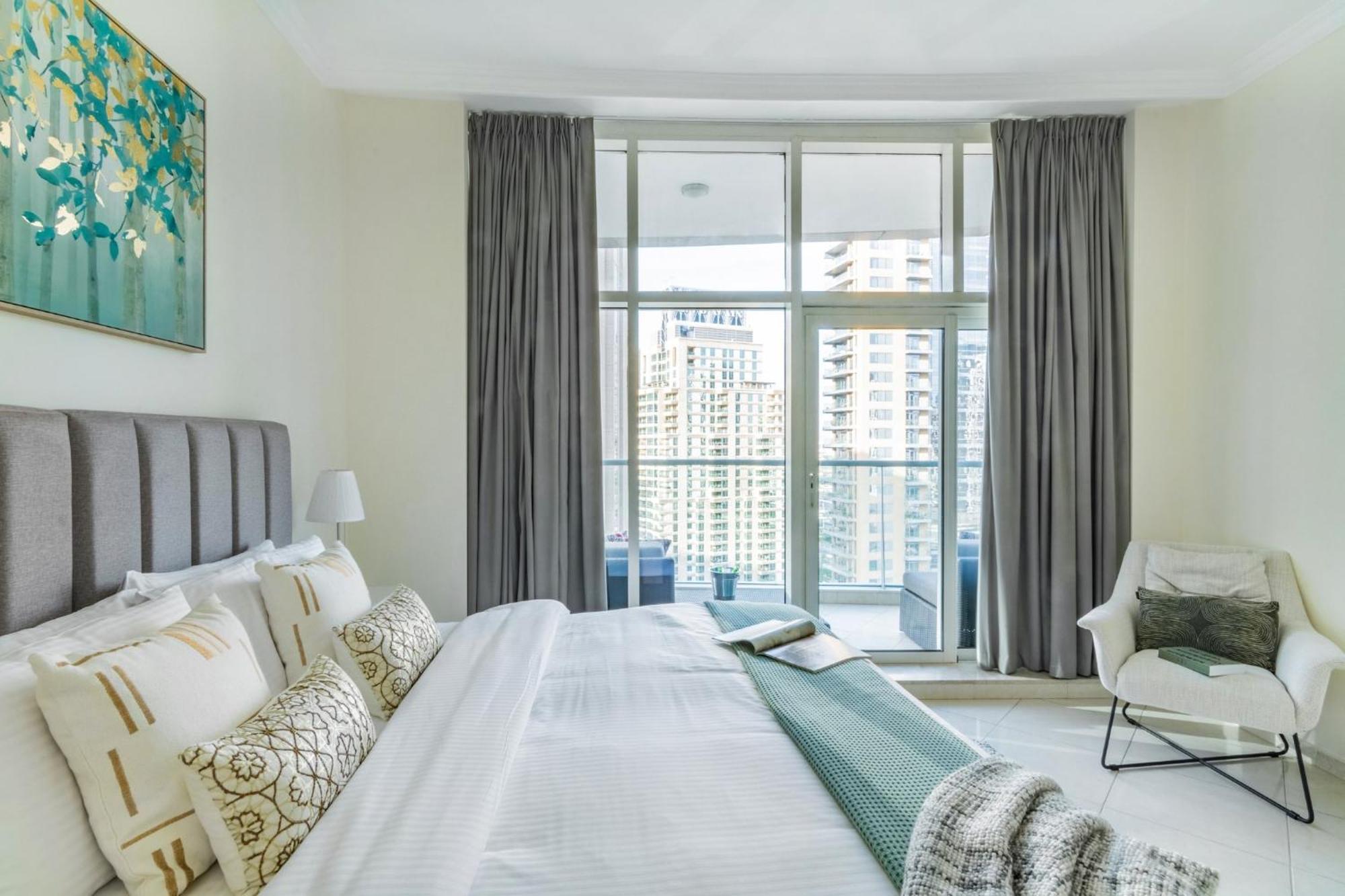 The Smart Concierge - Marinascape Oceanic Apartment