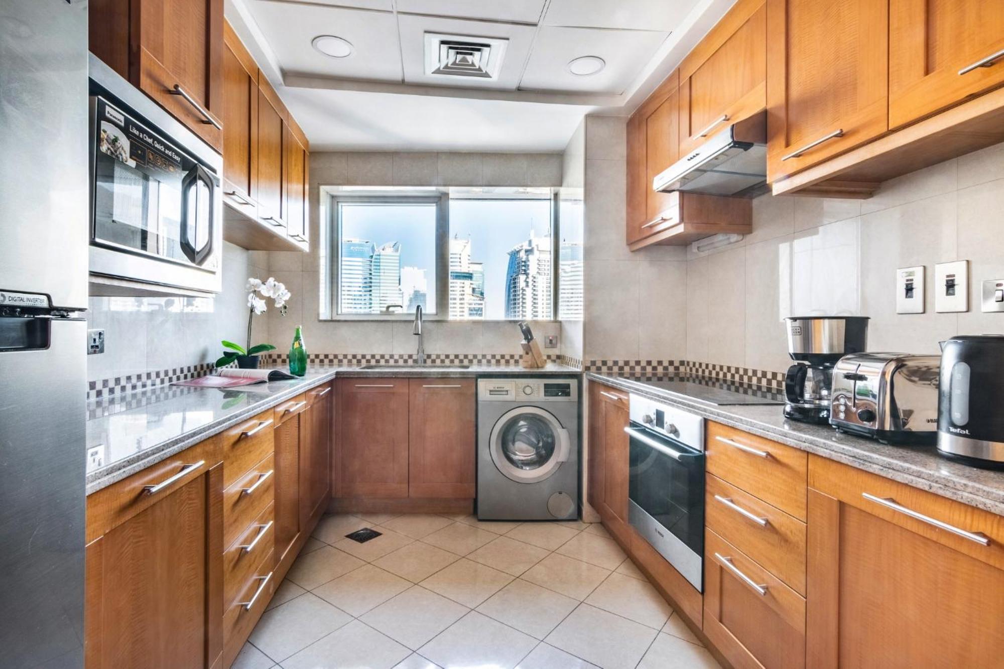 The Smart Concierge - Marinascape Oceanic Apartment Dubai